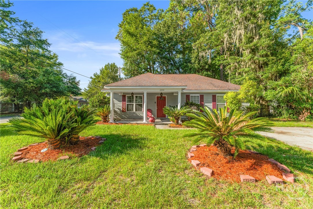Photo 3 of Single family home for sale at 2200 East 59th St, Savannah, GA 31404 | MLS# SA360889 | Listing updated on 2026-09-16