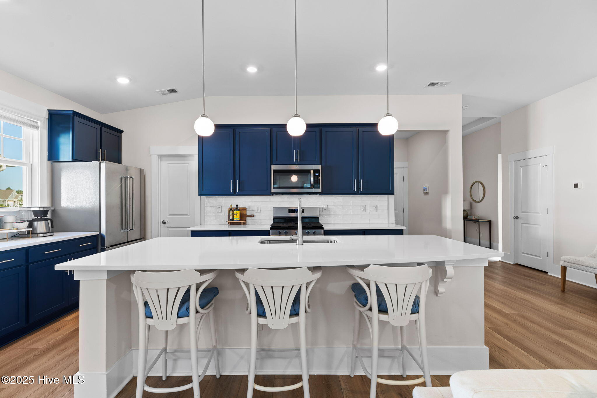 100534721 | Photo 14