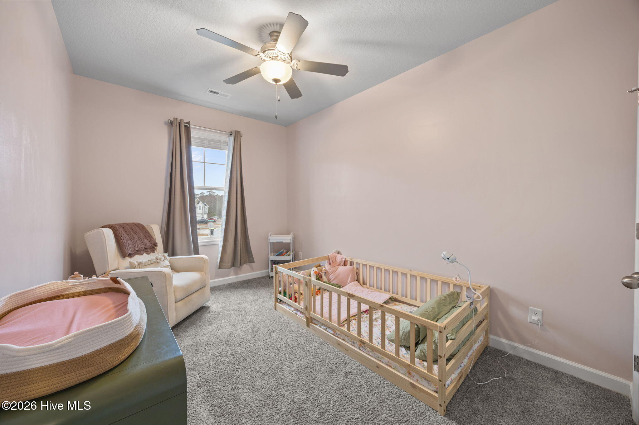 100557596 | Photo 18