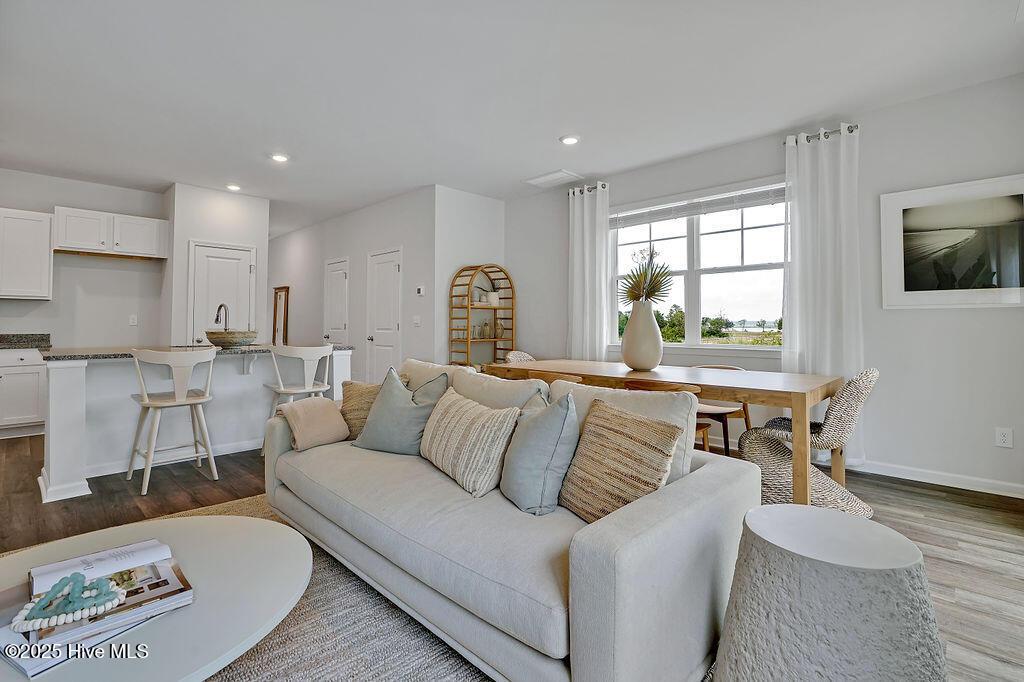 100517966 | Photo 15