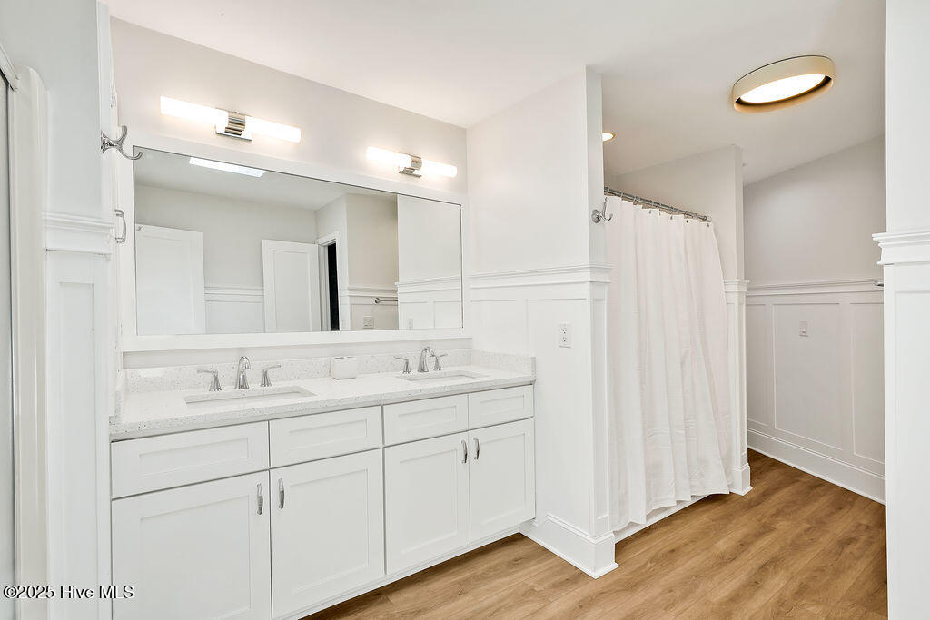 100508979 | Photo 59