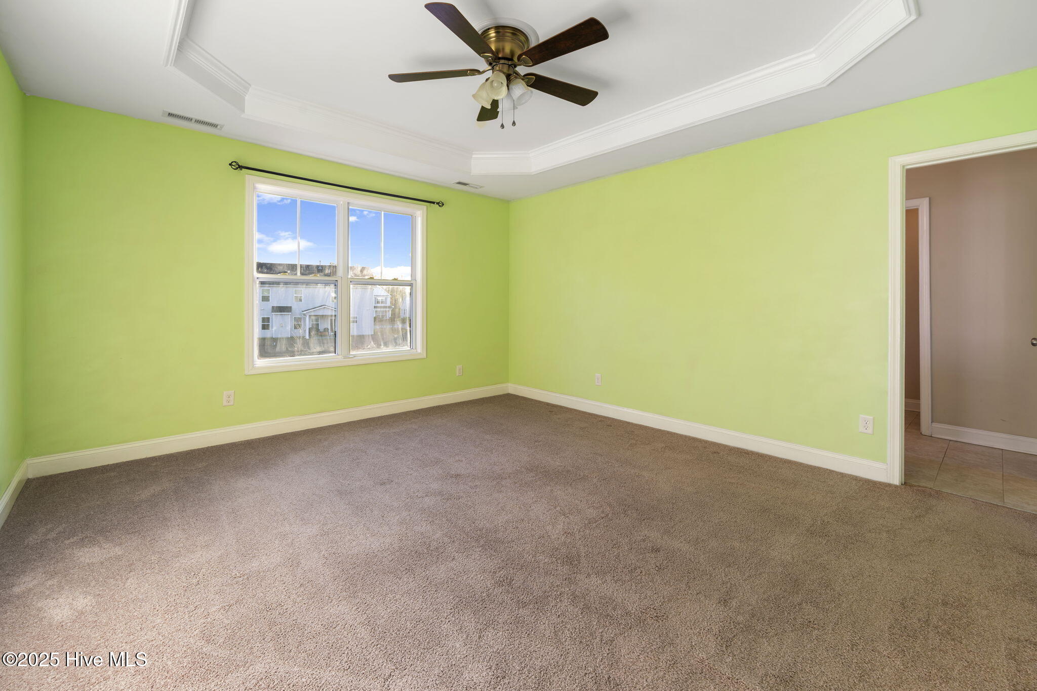 100546539 | Photo 15