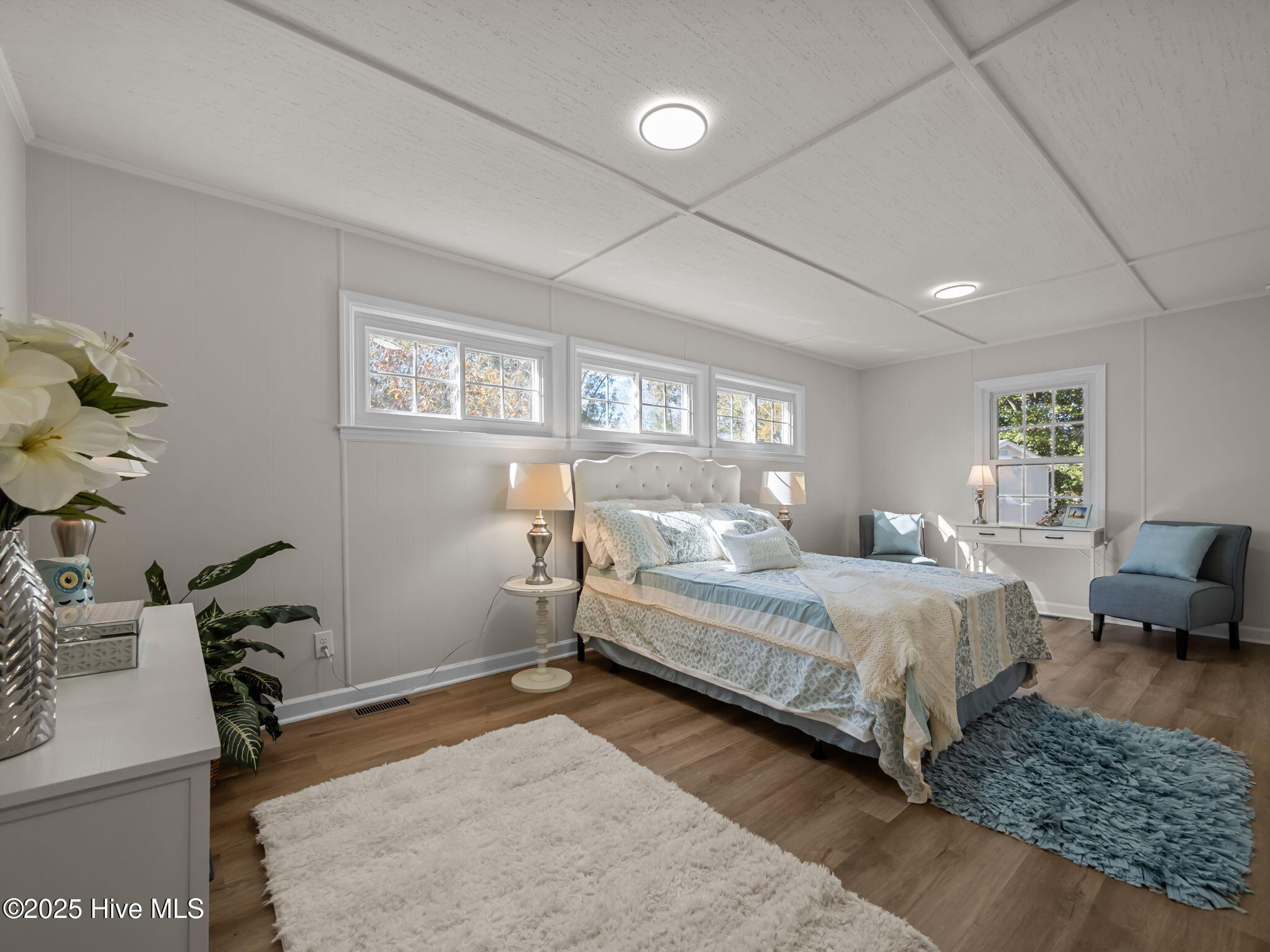 2859 Easy Street,Newport