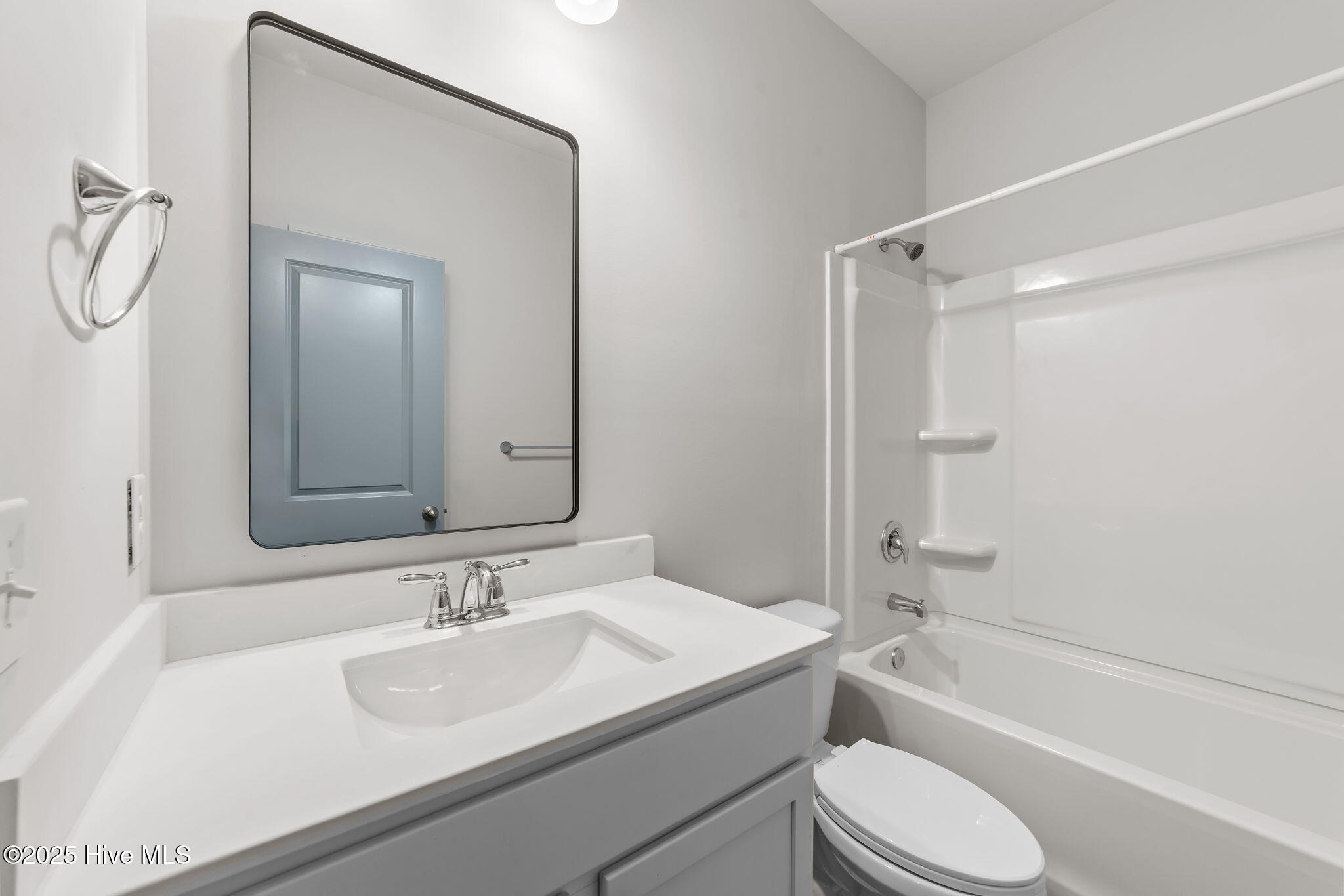 100533102 | Photo 28