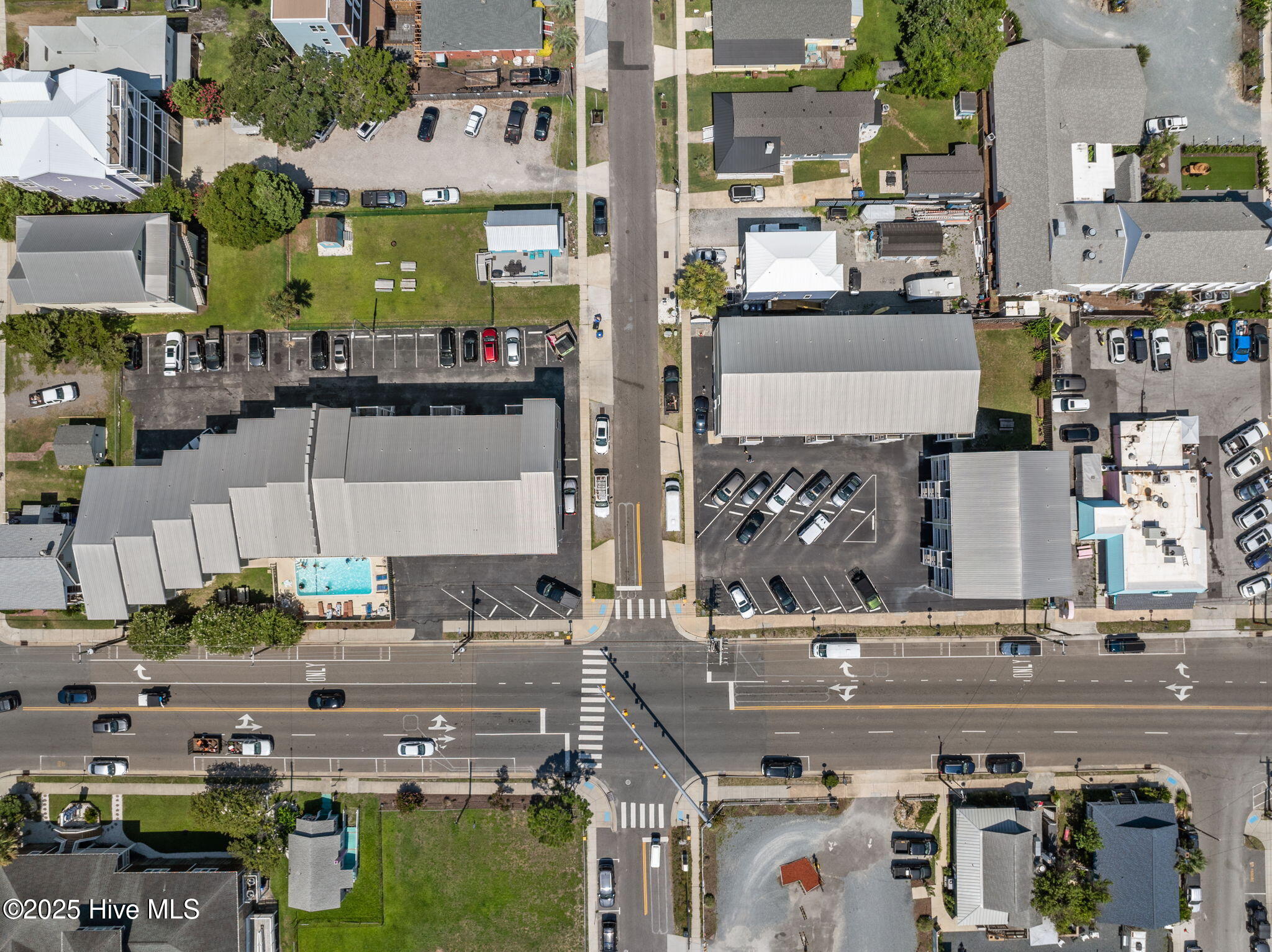 100519120 | Photo 40