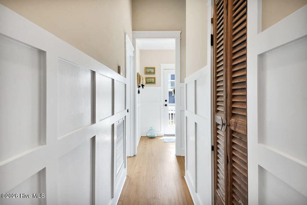 100561148 | Photo 23