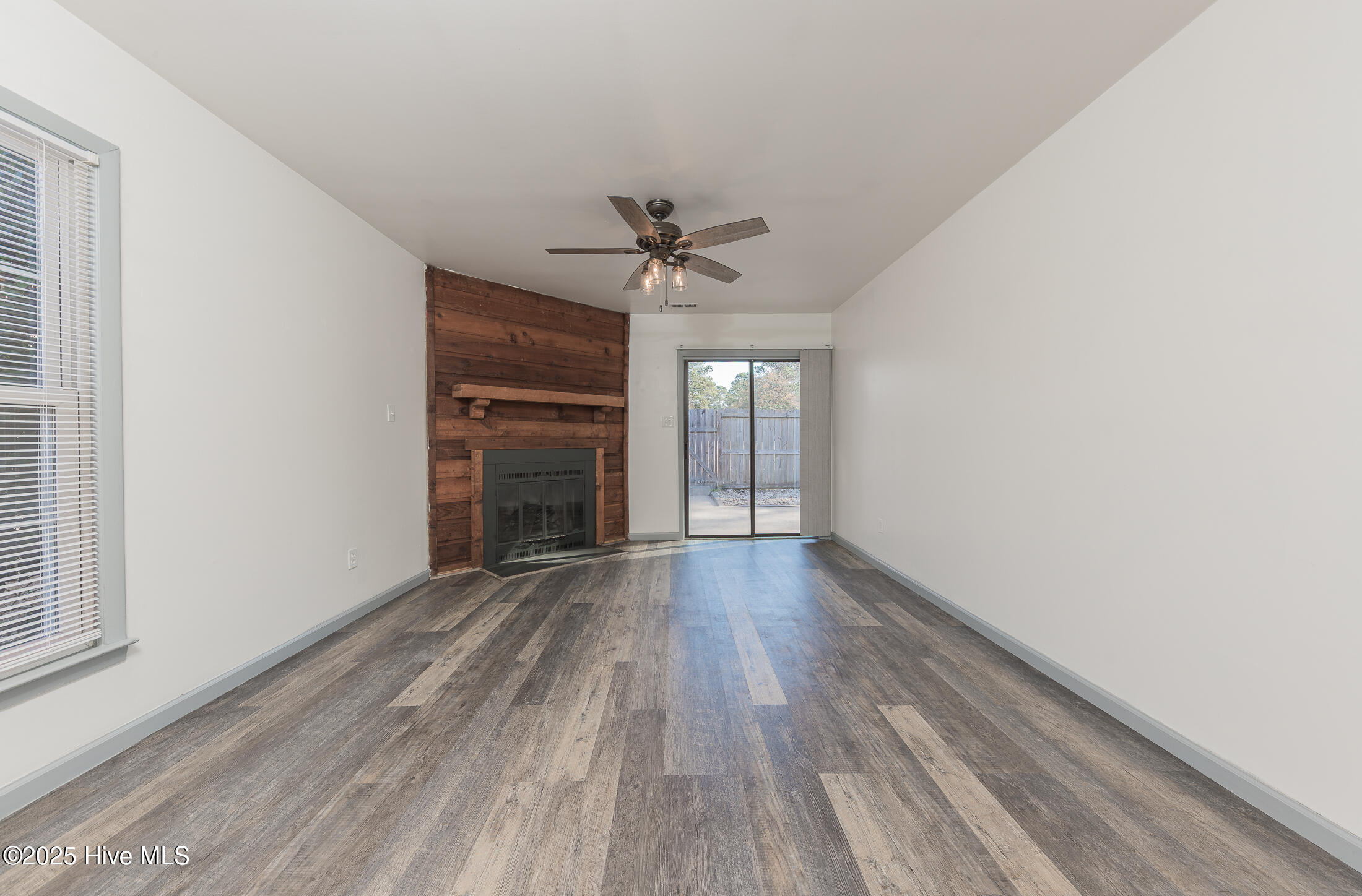 100546793 | Photo 11