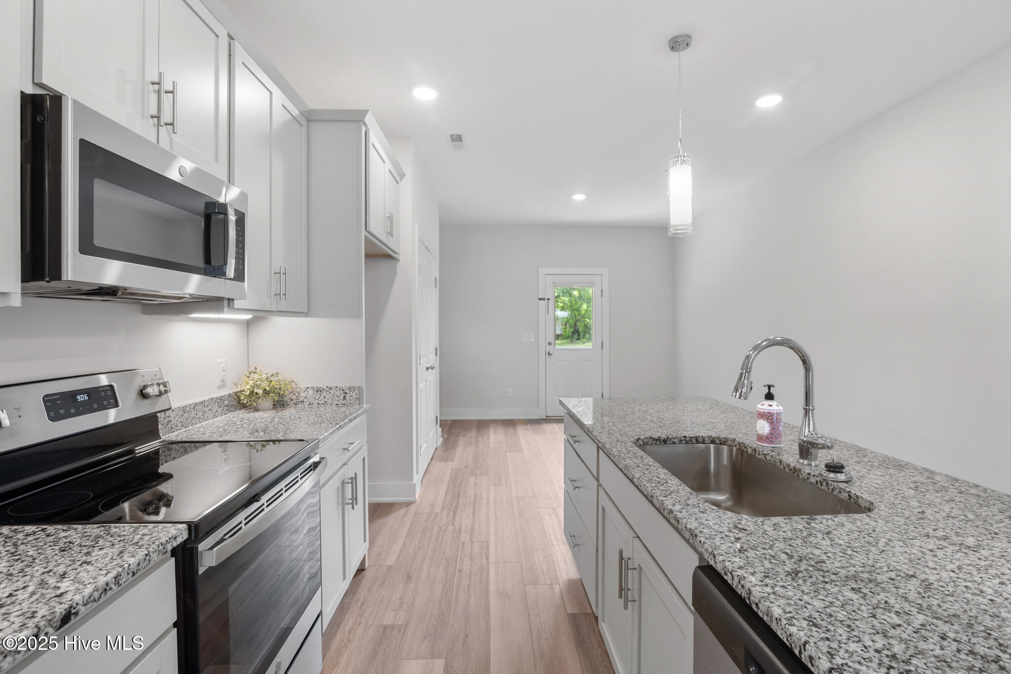 Grand Pointe Dr Edited-04