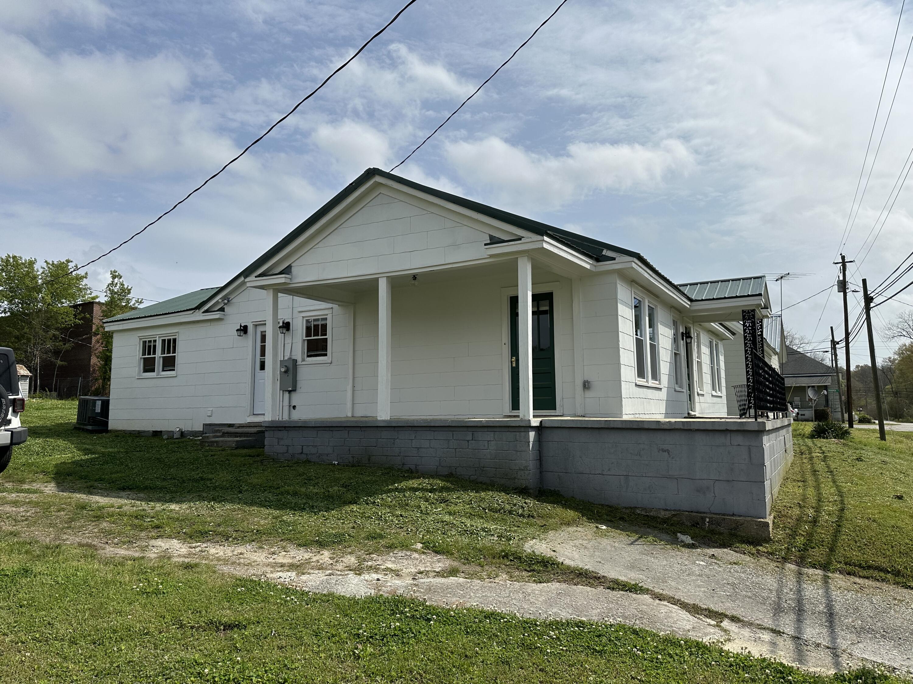 Homes for sale in Crawfordville, GA | 115 Moore St, Crawfordville, GA 30631 | MLS# 527335