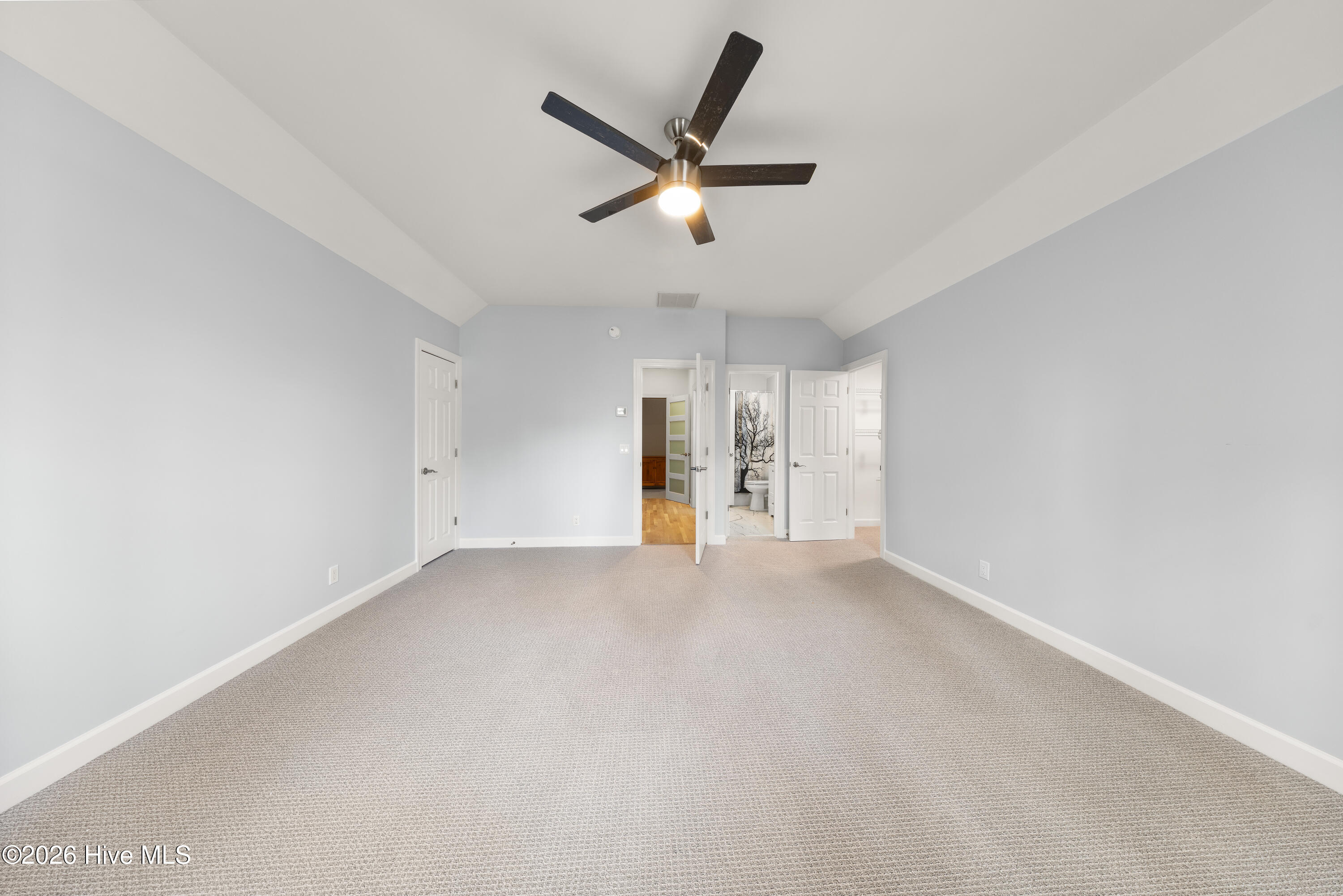 100555954 | Photo 49