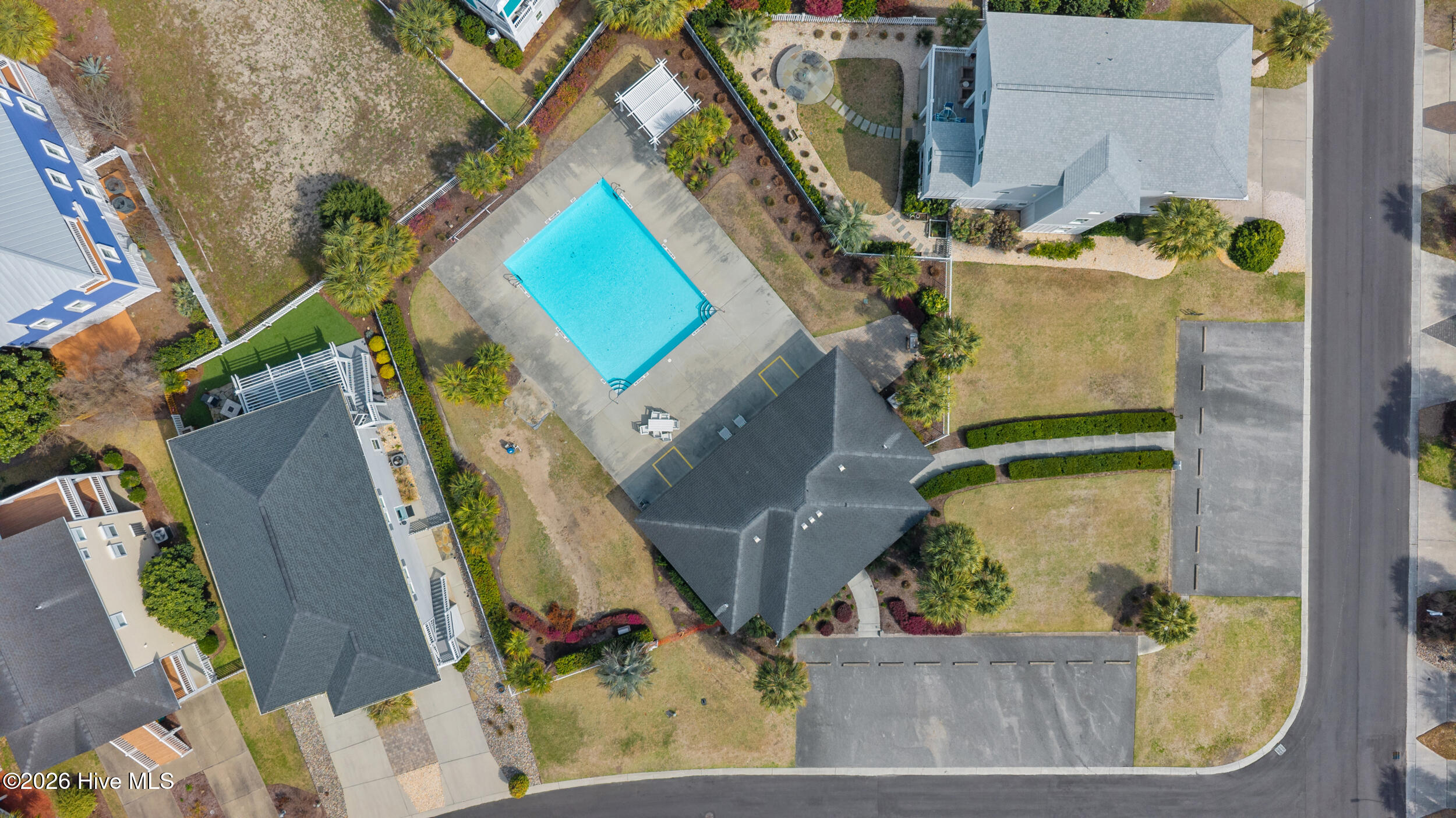 100561472 | Photo 62