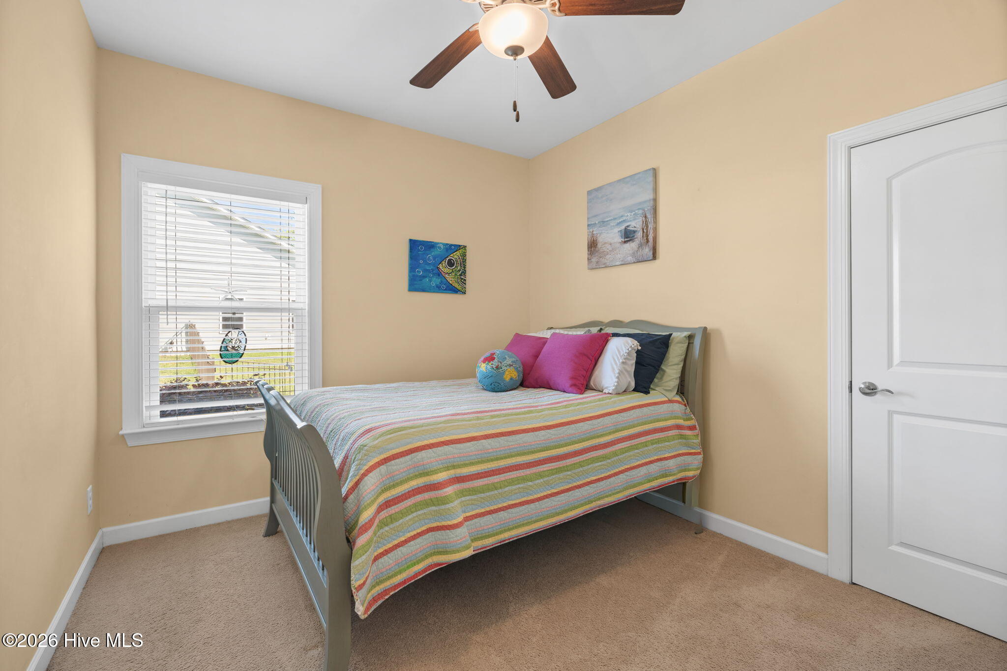 100567618 | Photo 25