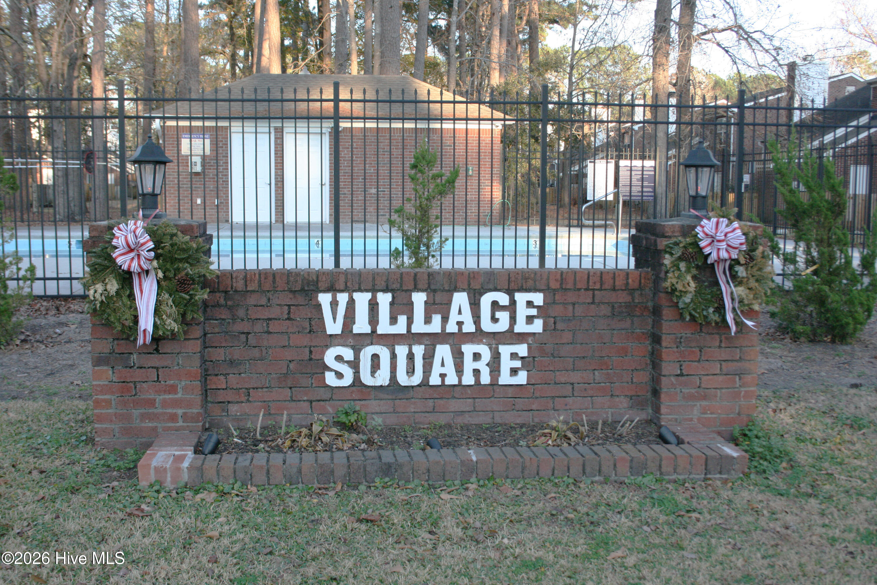 100548619 | Photo 16