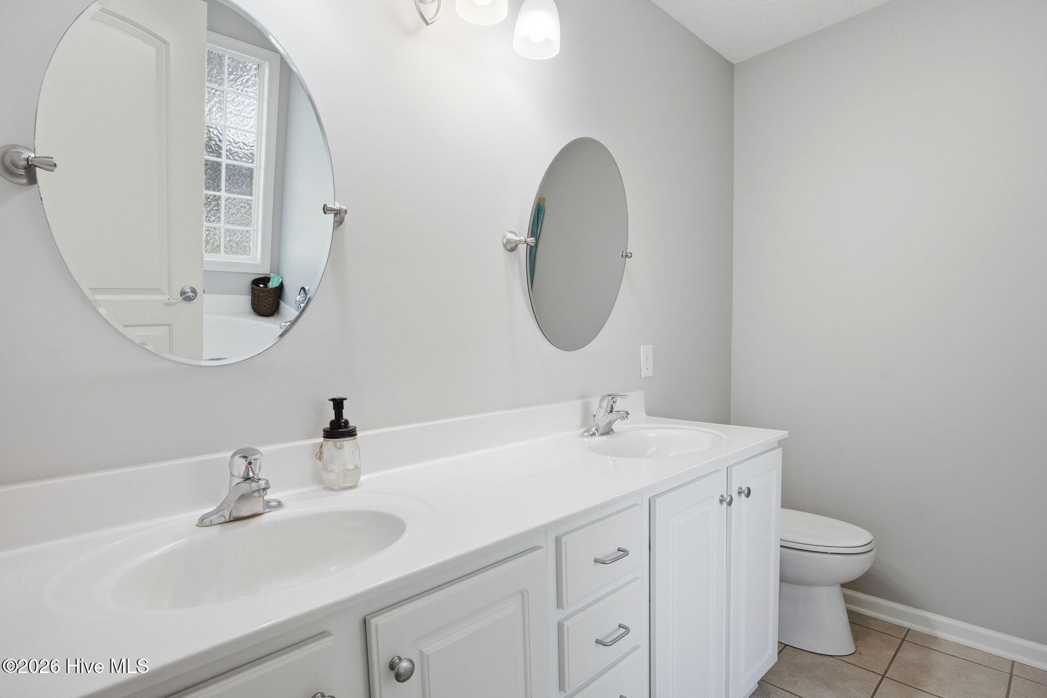 100567887 | Photo 19