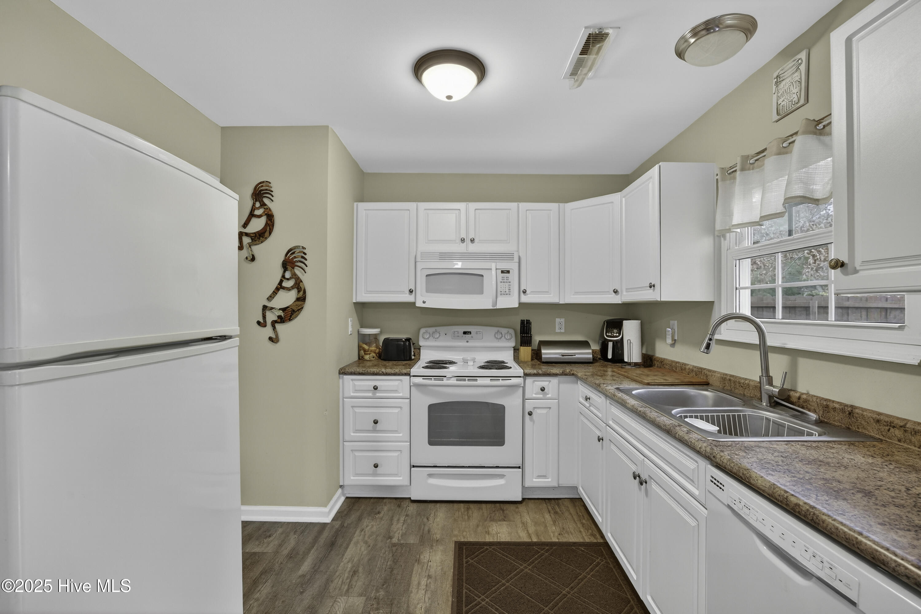 100544065 | Photo 17