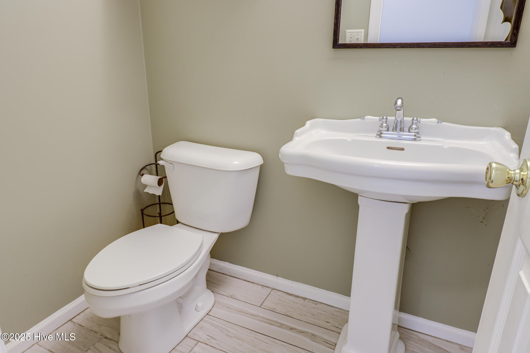 100541219 | Photo 10