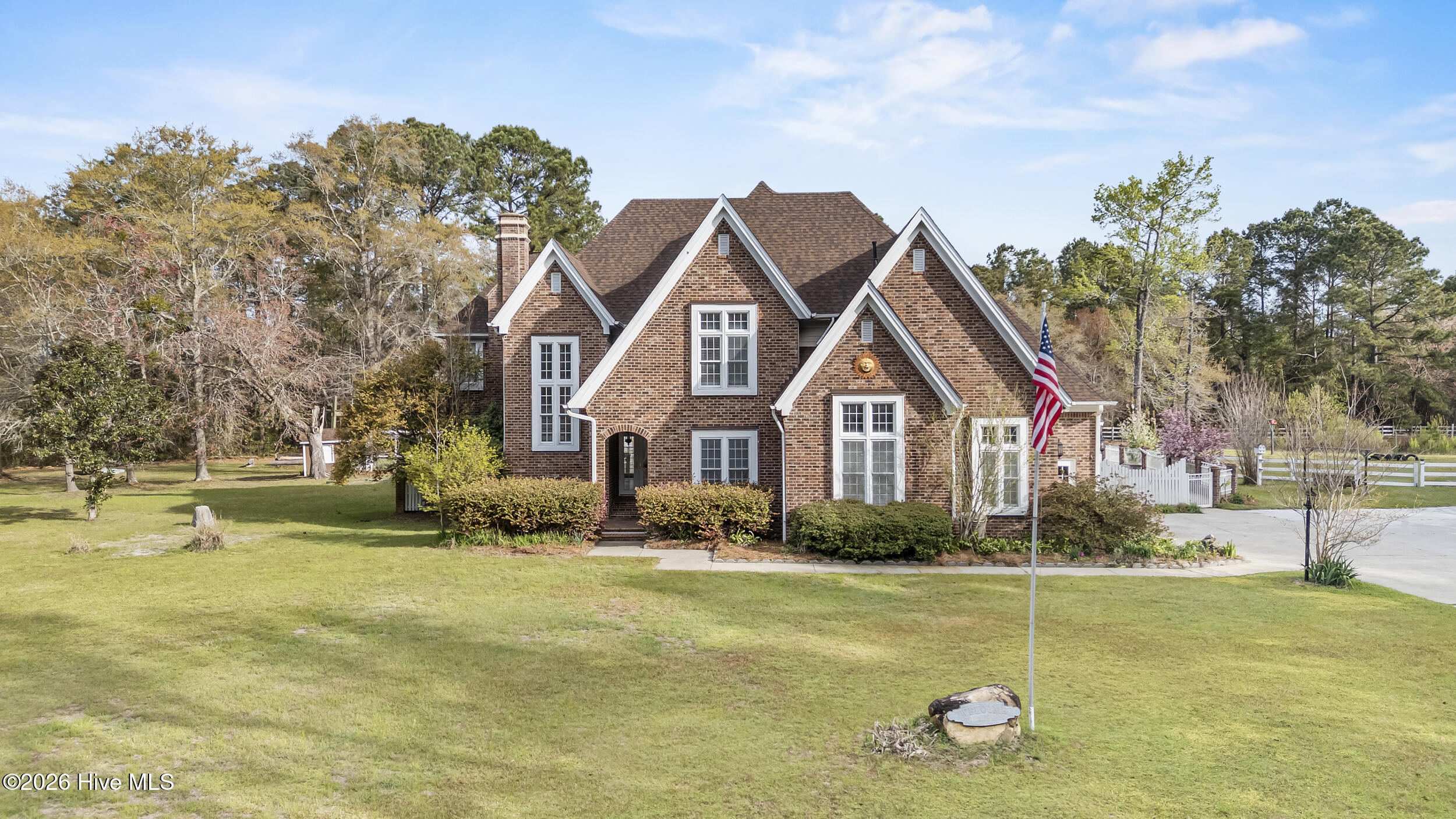 100562127 | Photo 102