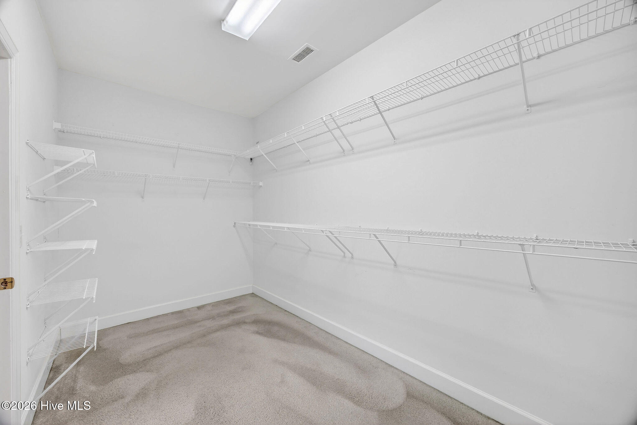 100551519 | Photo 30