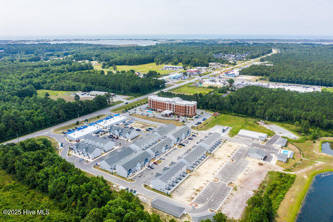 100542683 | Photo 43