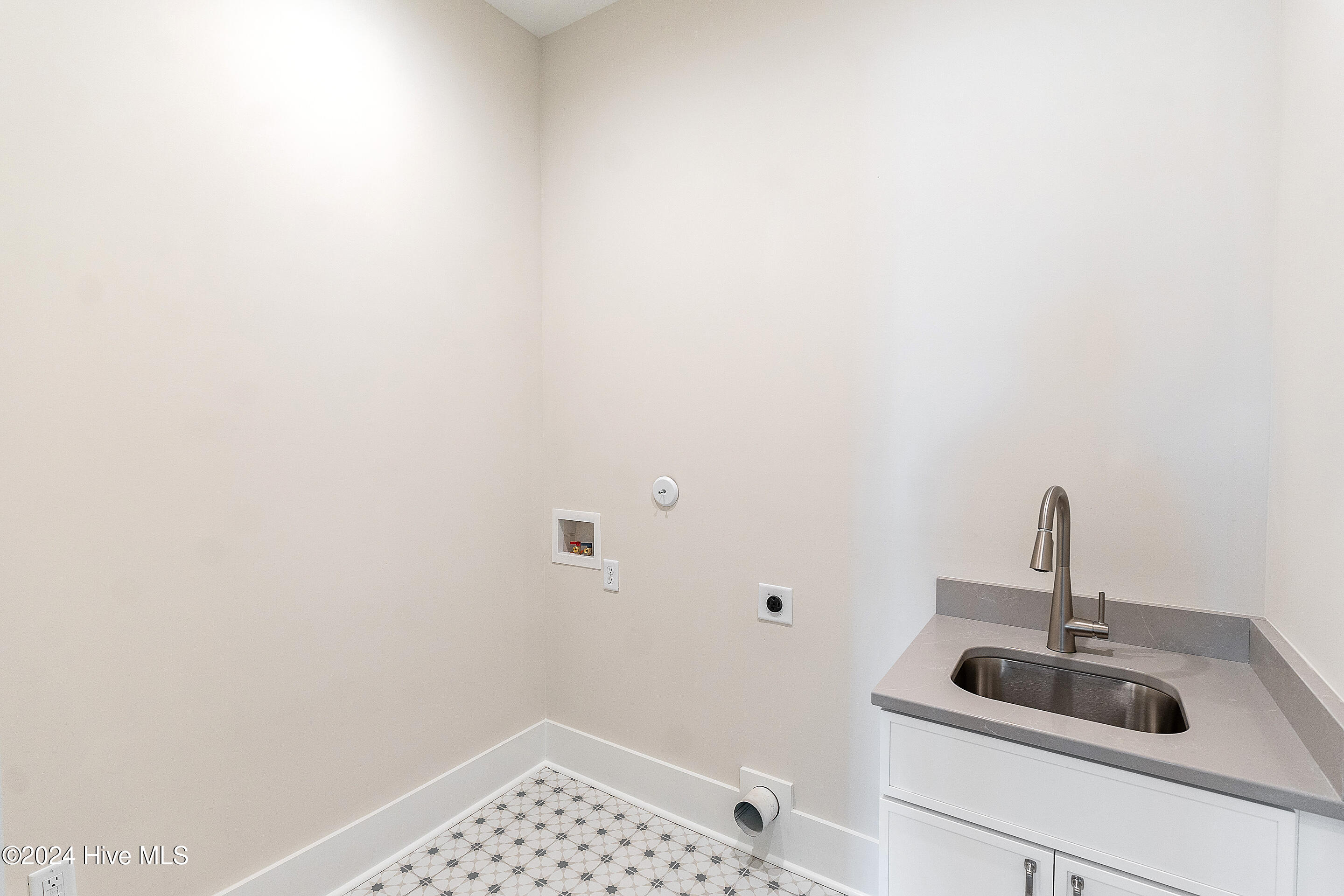 100552091 | Photo 15