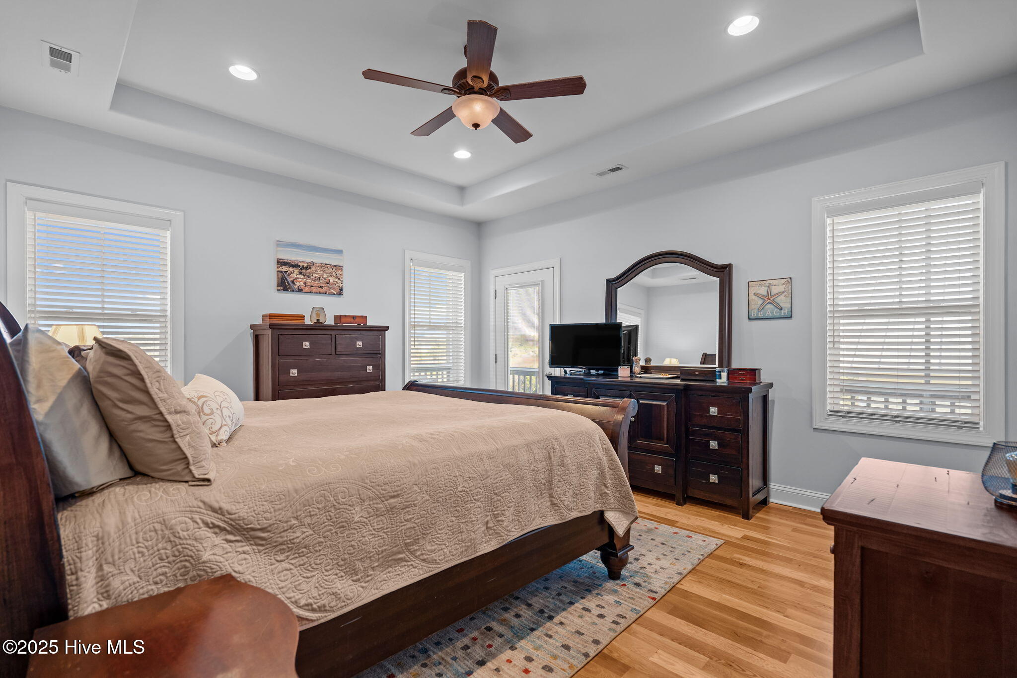 100543391 | Photo 16