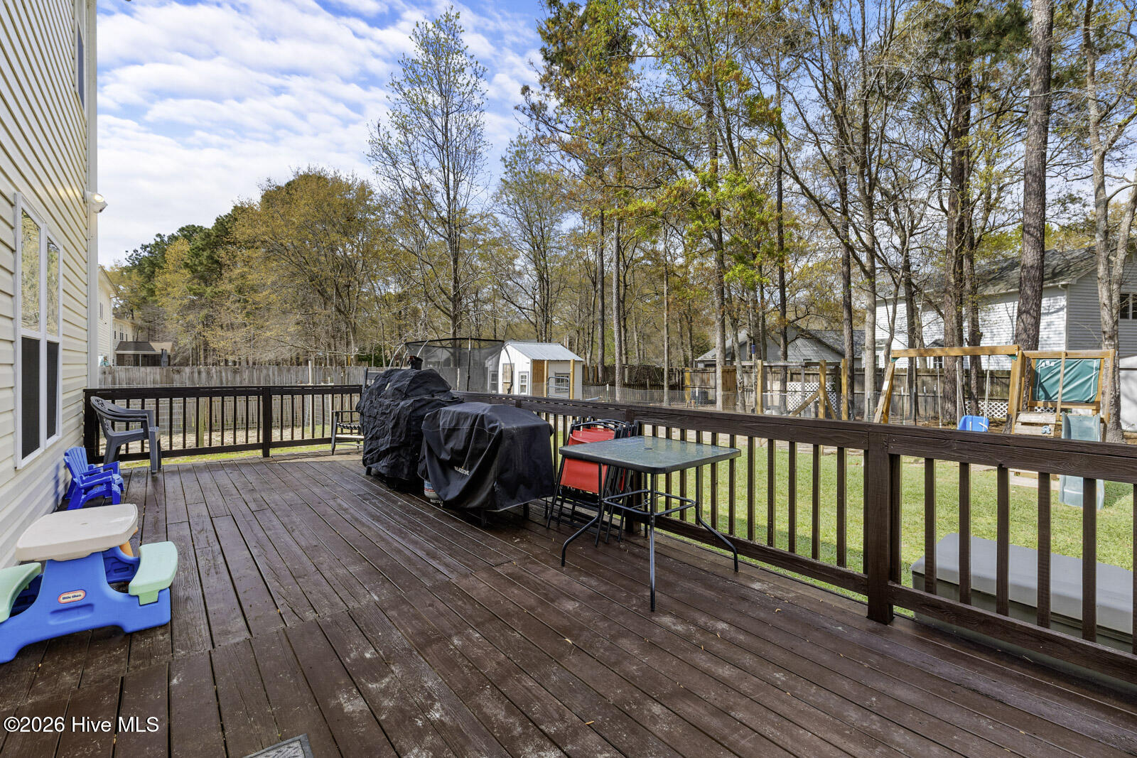 100563152 | Photo 35