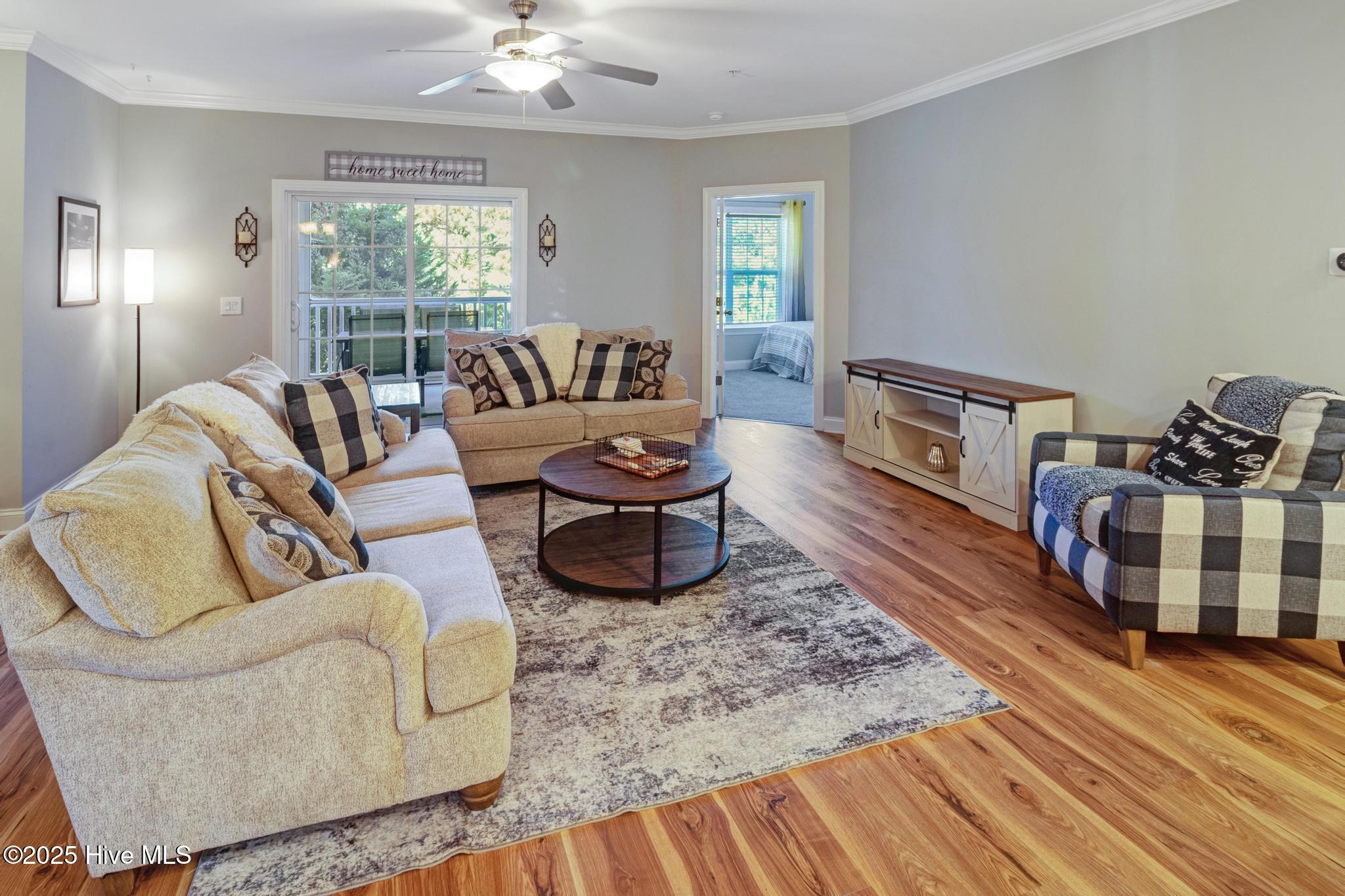 100534929 | Photo 15