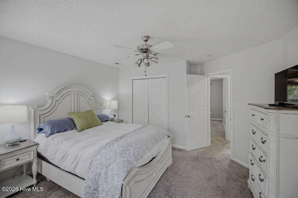 100565606 | Photo 50