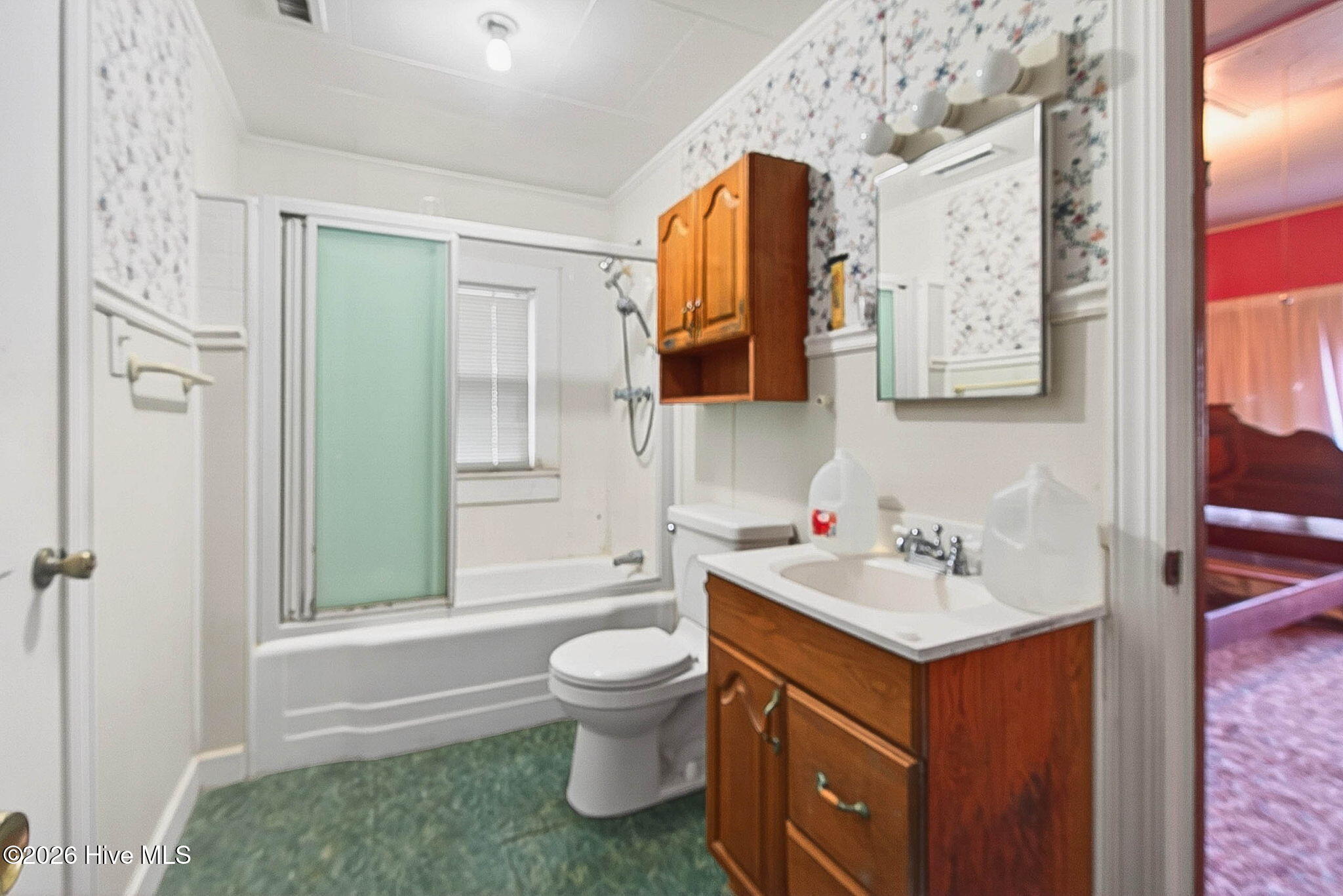 100560729 | Photo 23