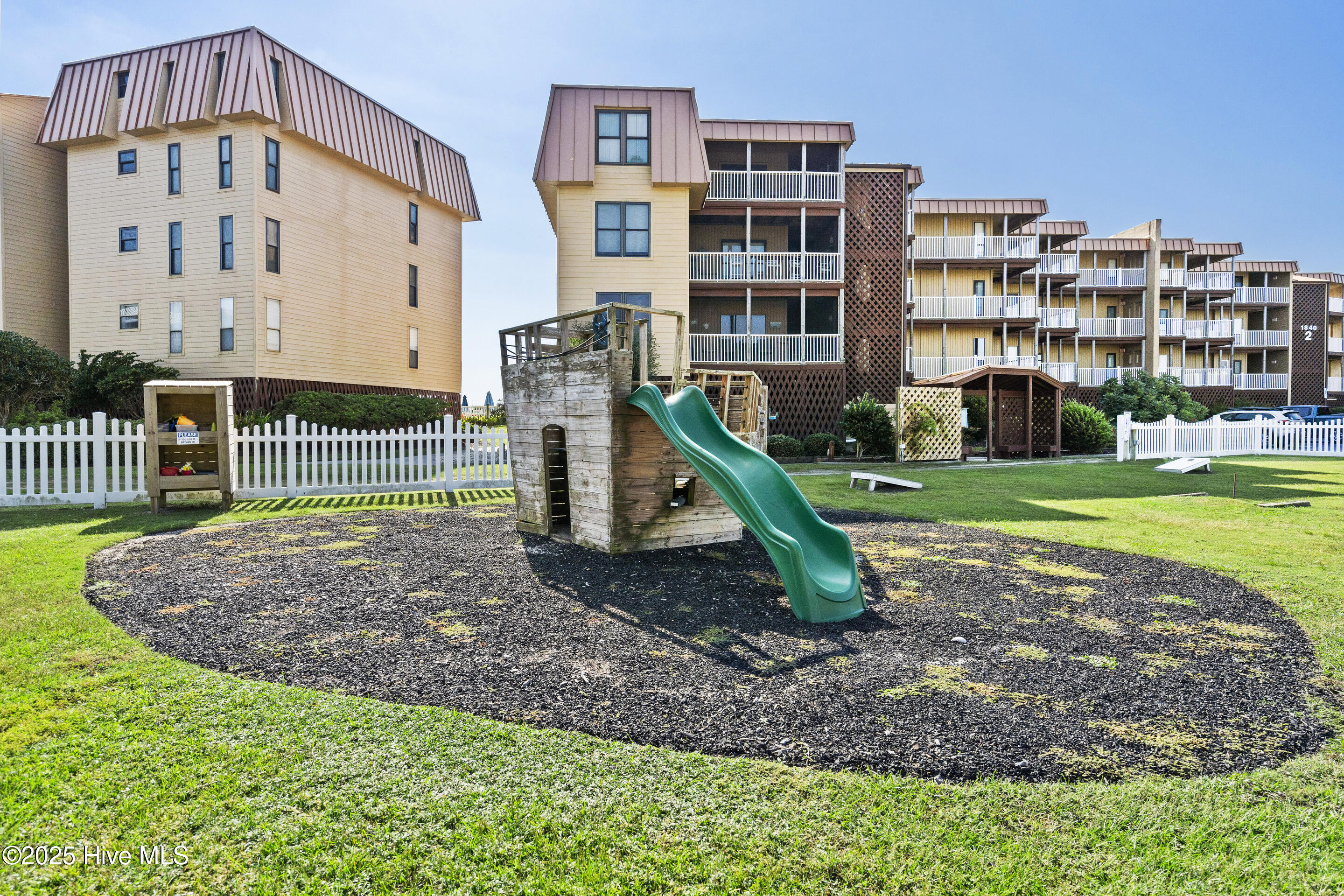 100529356 | Photo 43