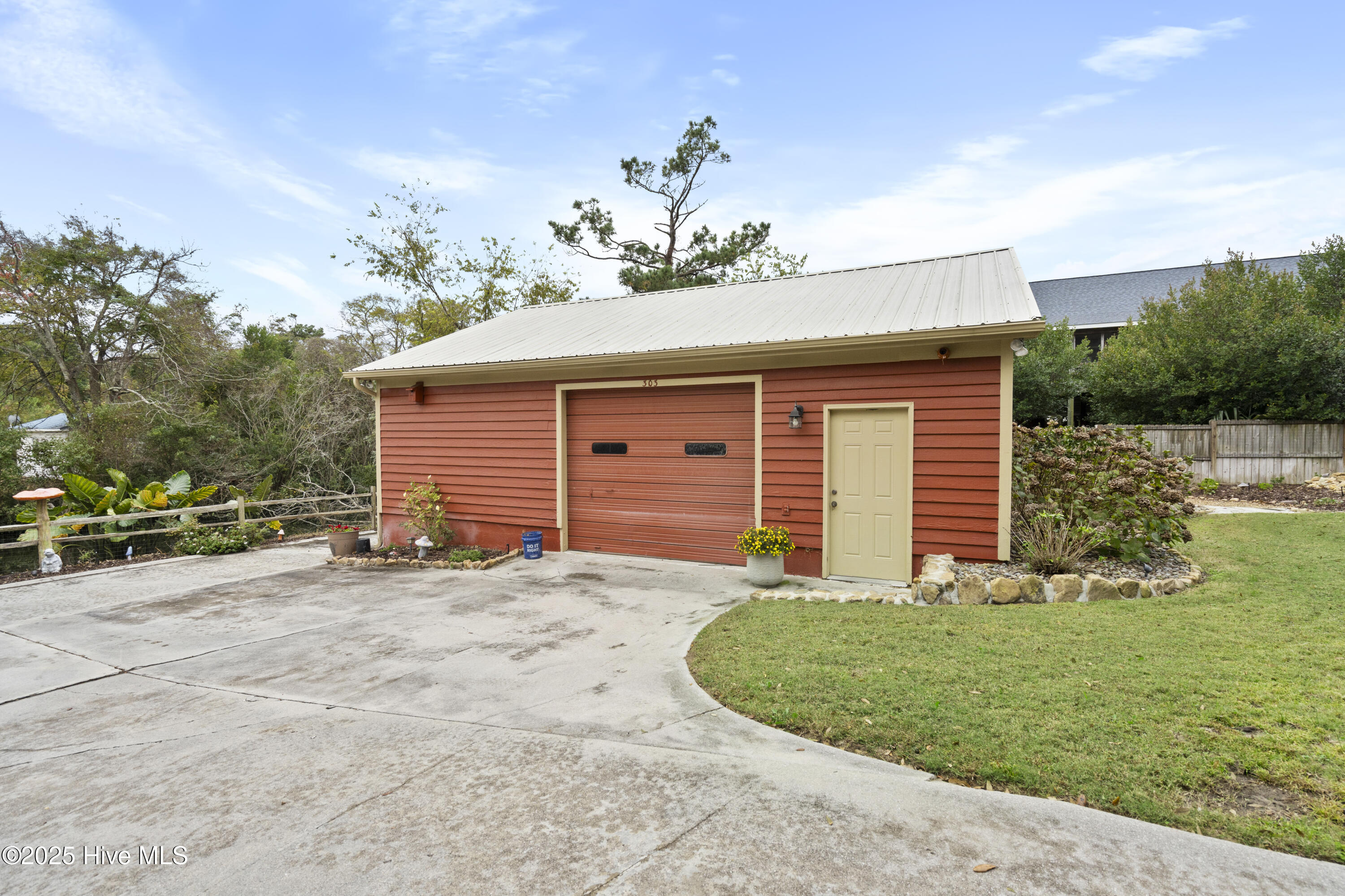 100540990 | Photo 59