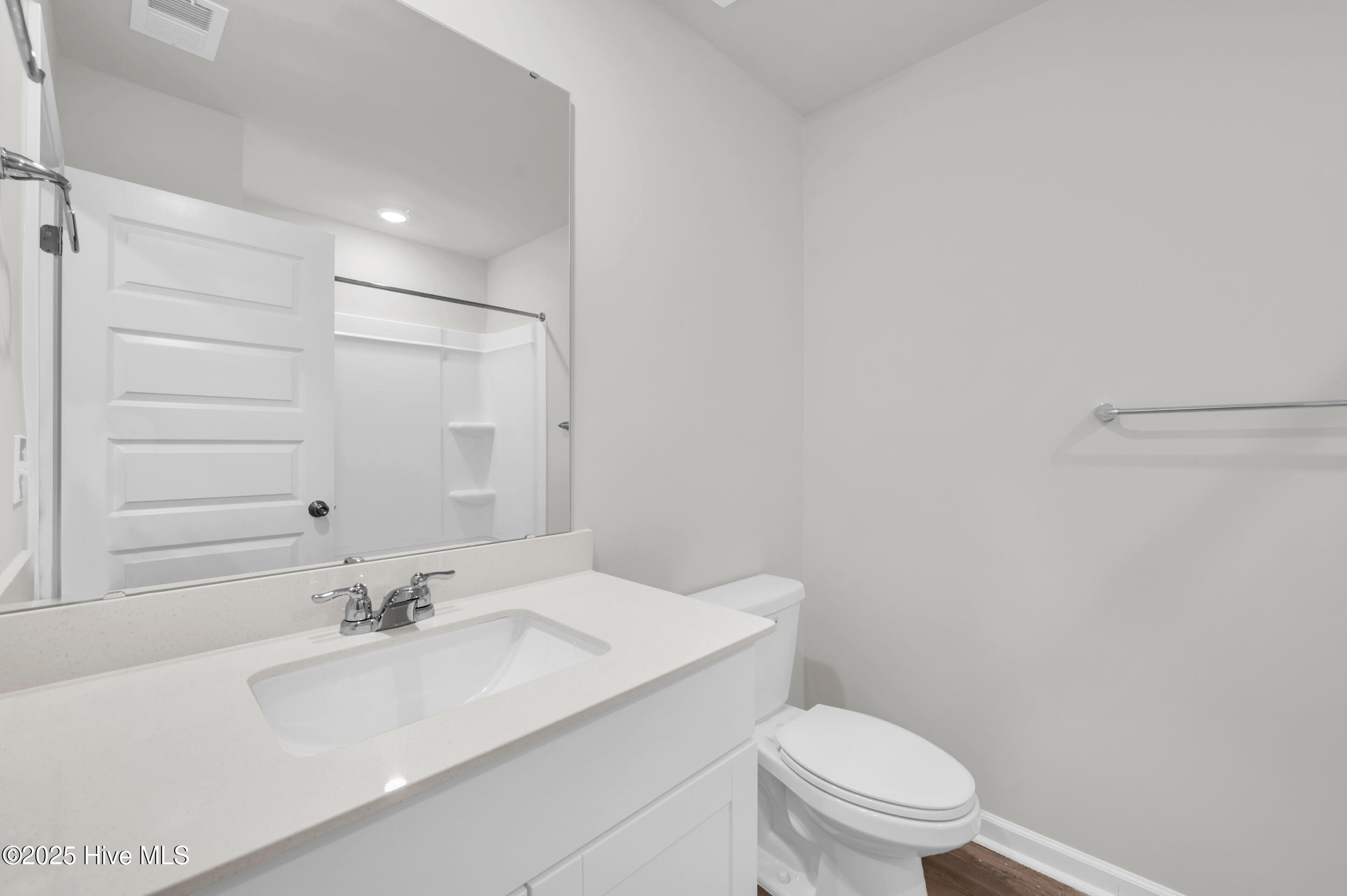 100544665 | Photo 21