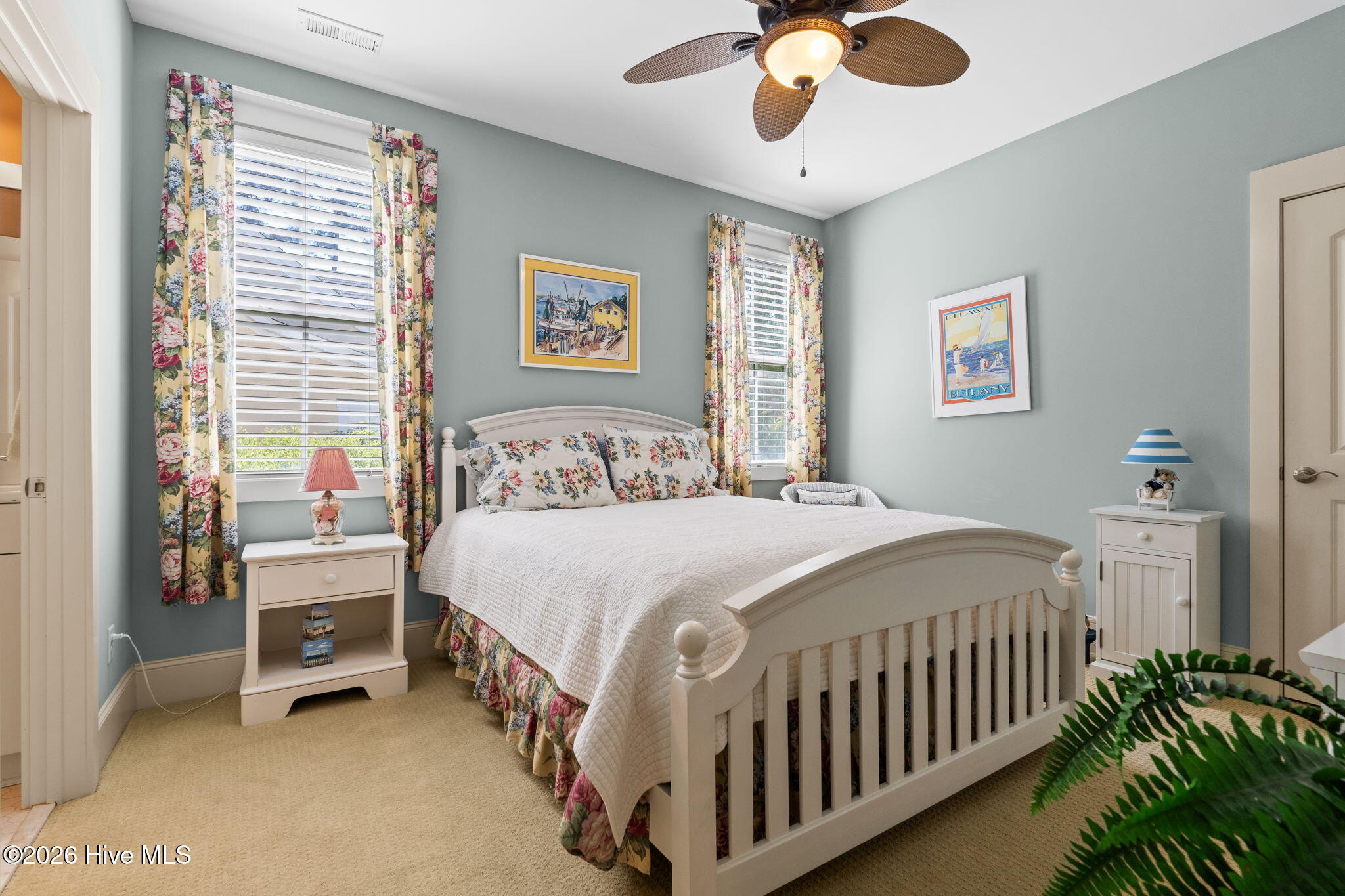 100567899 | Photo 50