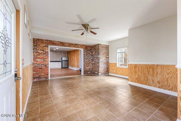 100565102 | Photo 31