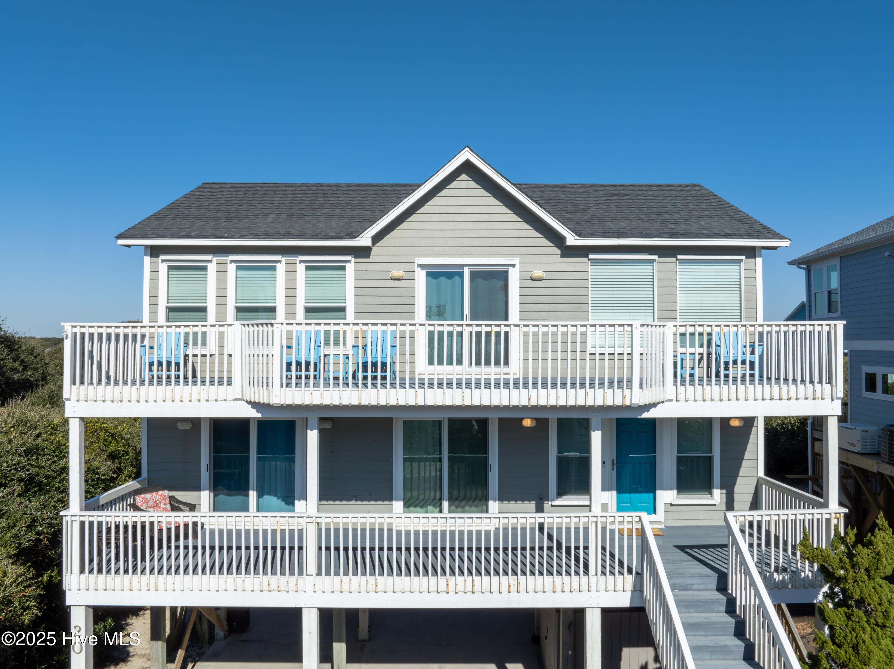 100517533 | Photo 44