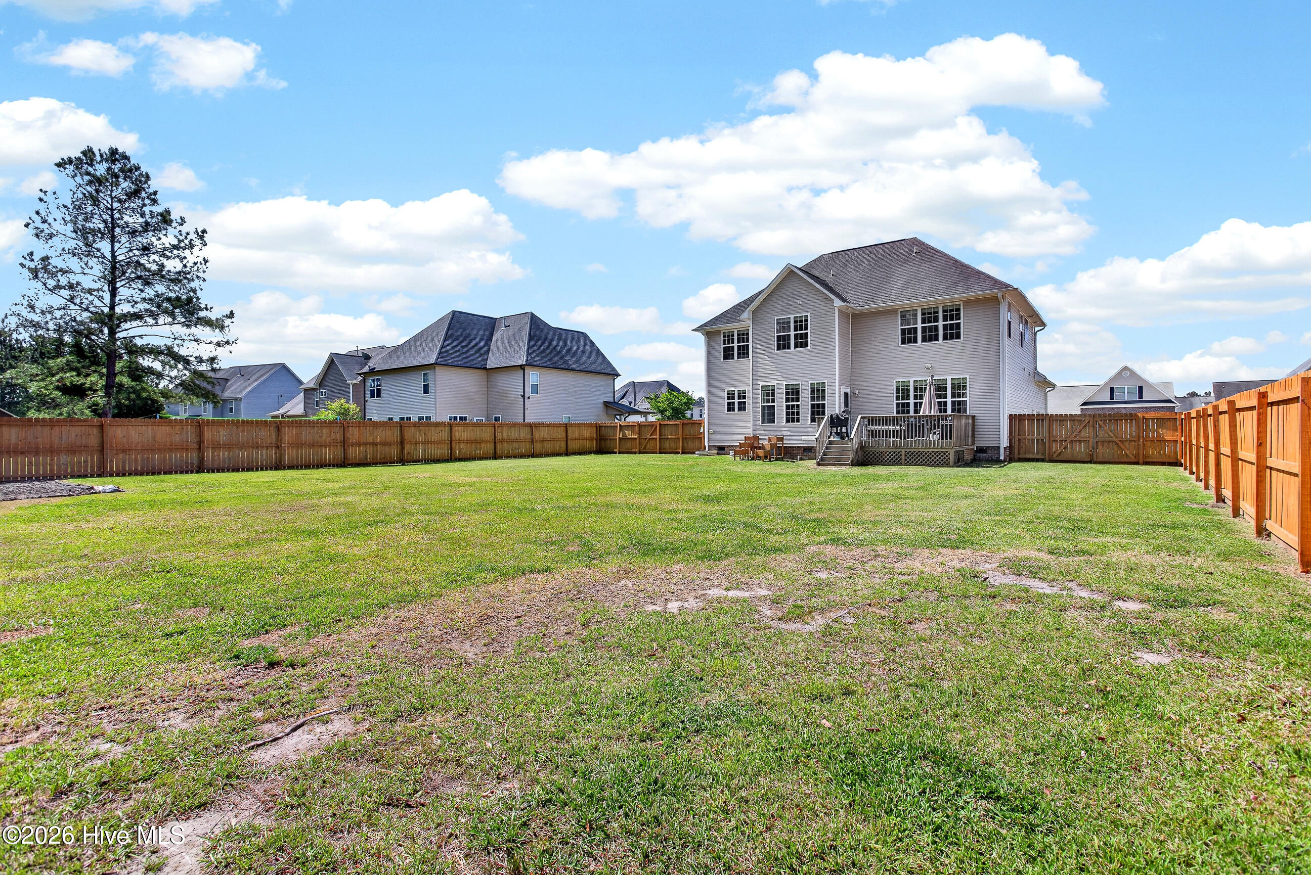 100568368 | Photo 36