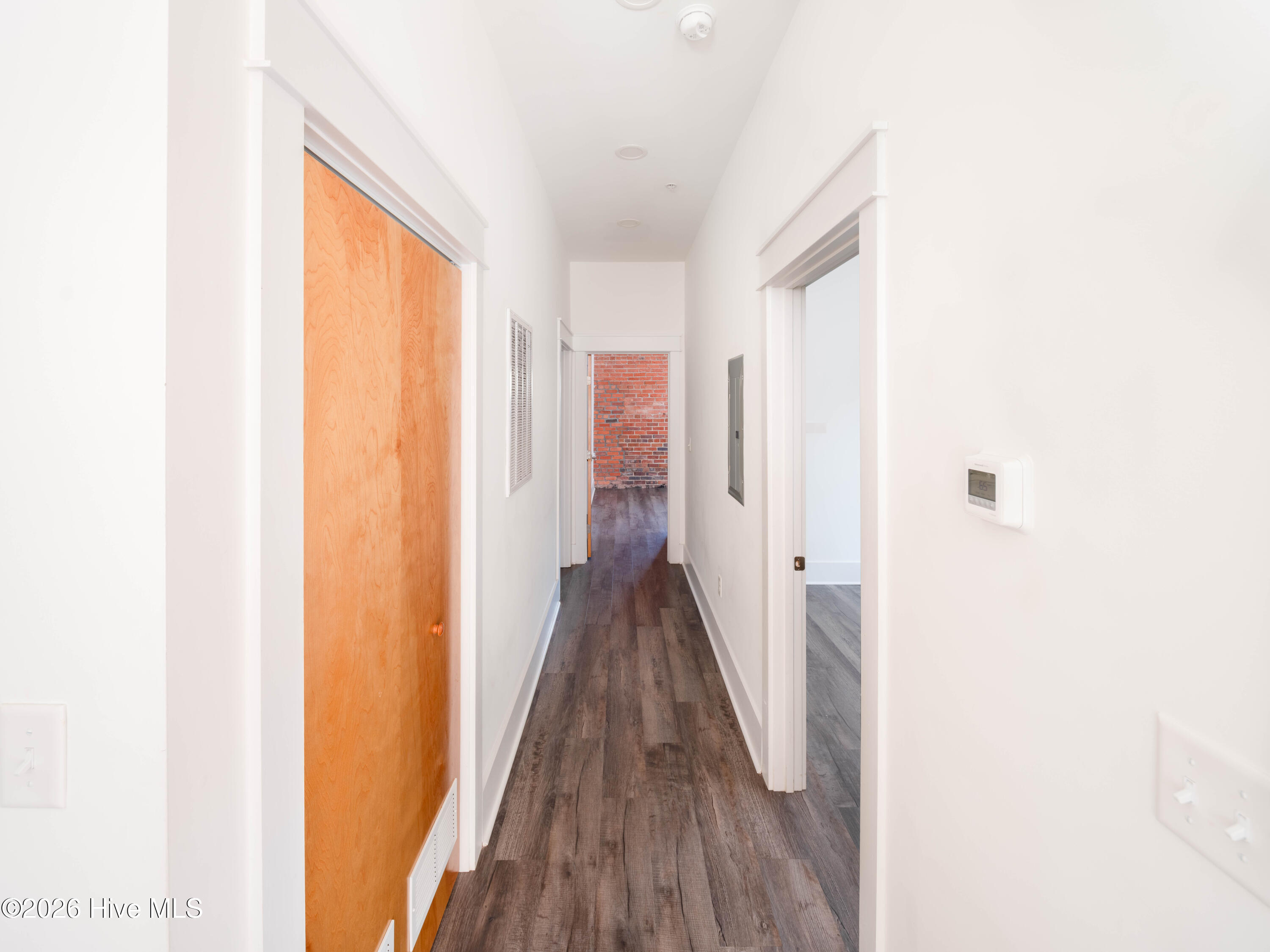 100549852 | Photo 40