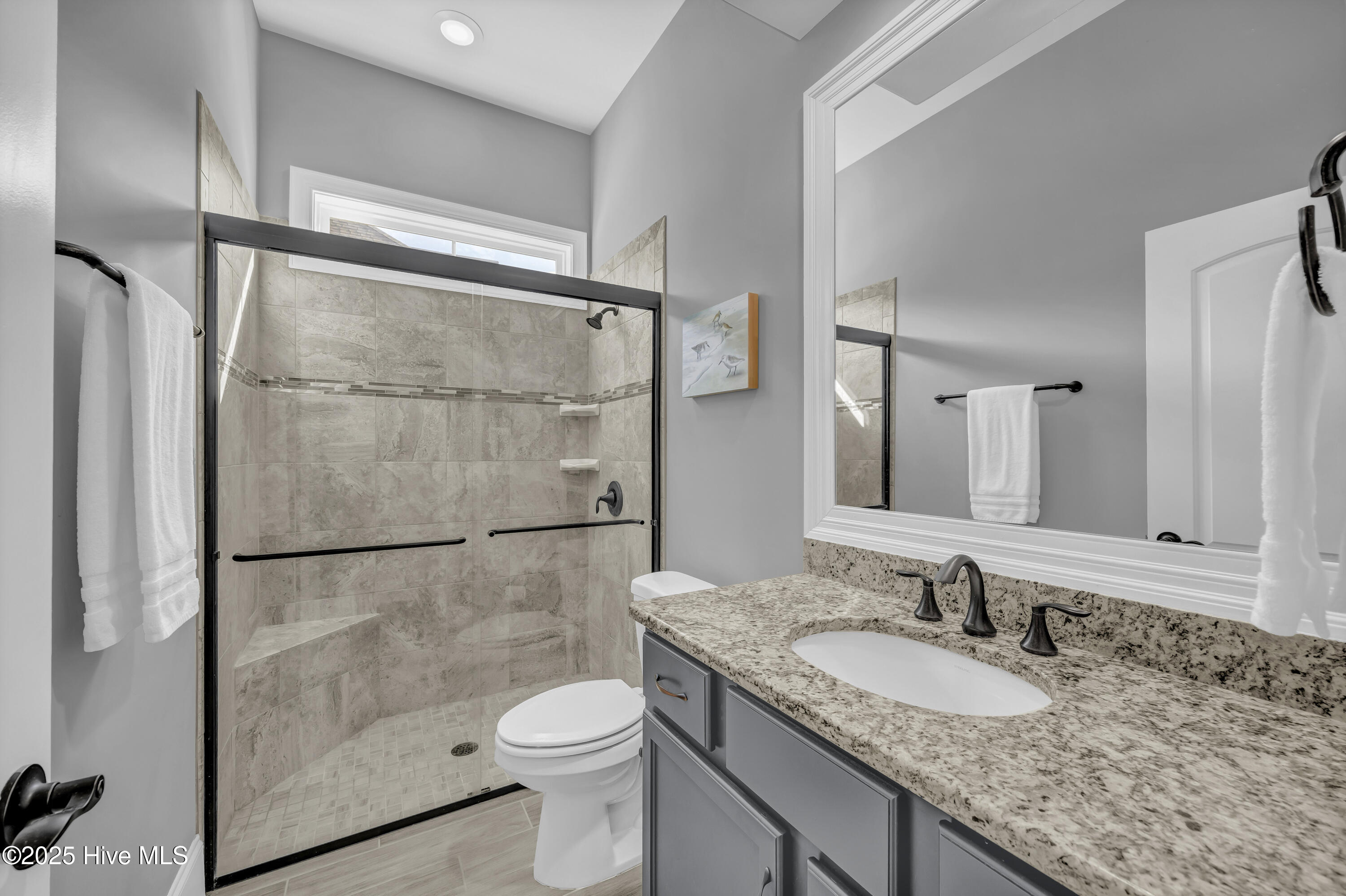 100546758 | Photo 33