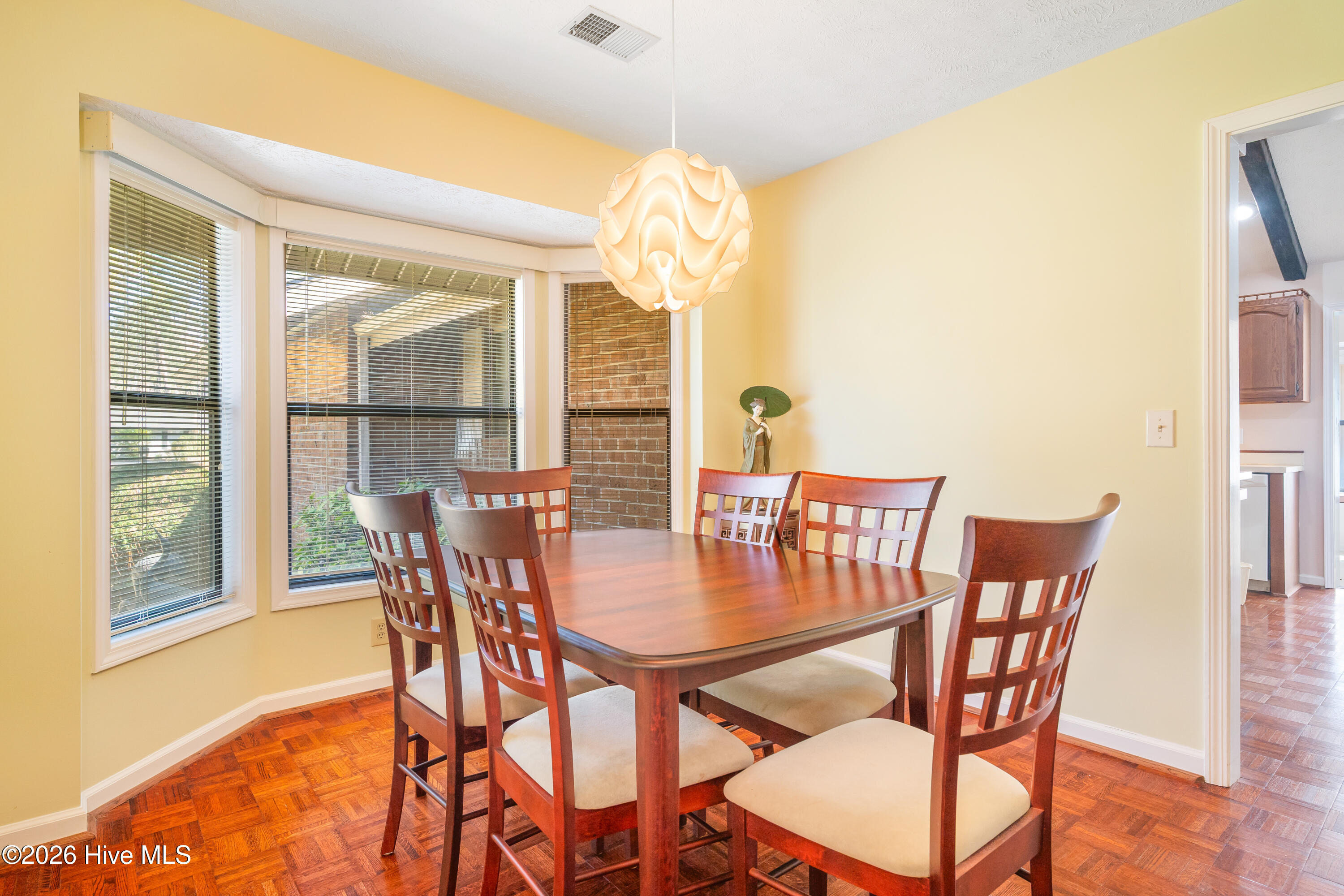 100563412 | Photo 17