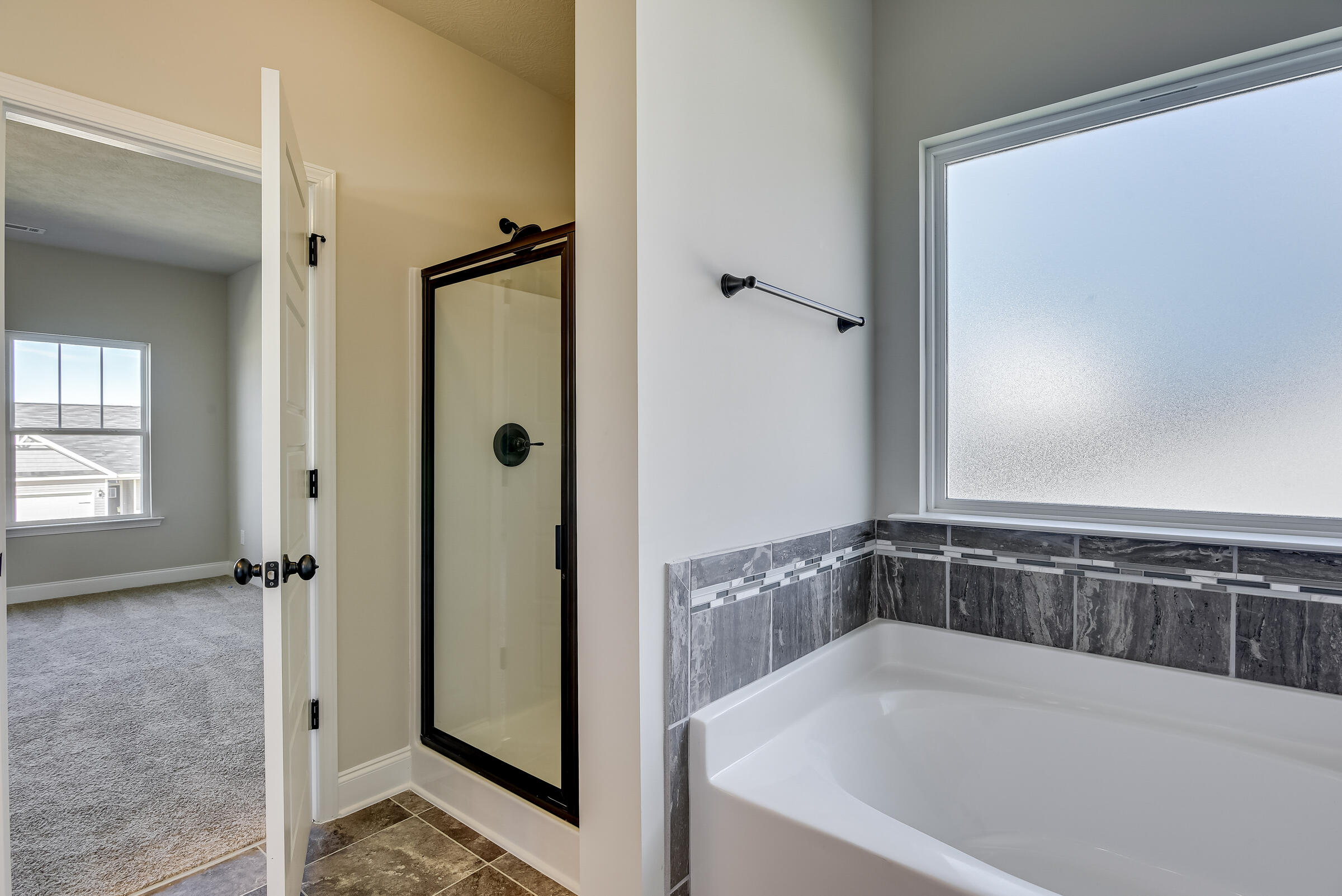 Brinkly Primary Bath