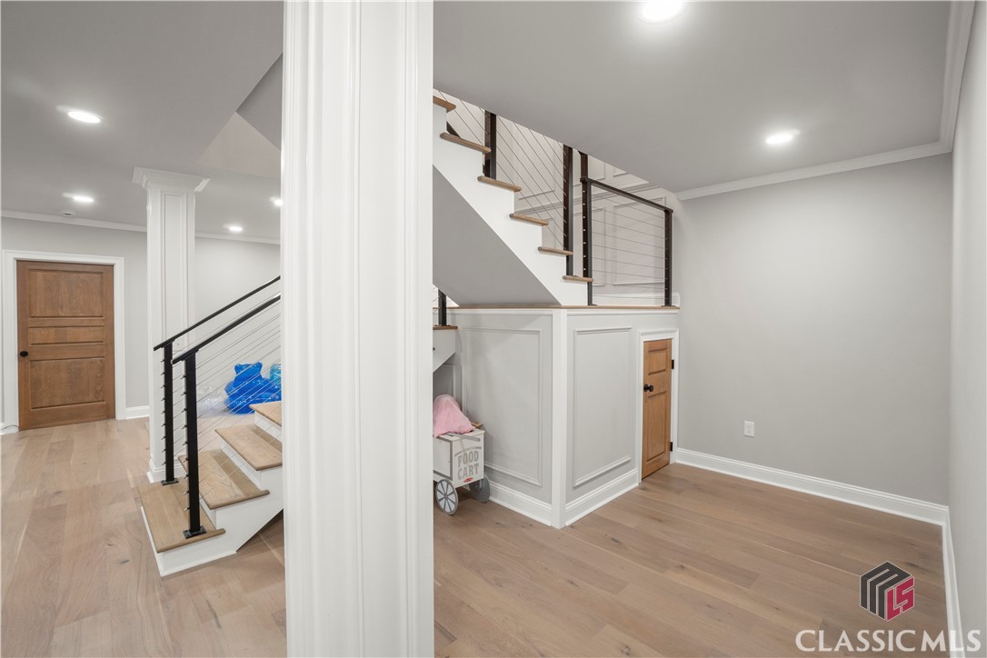 1041 Hollow Creek Way