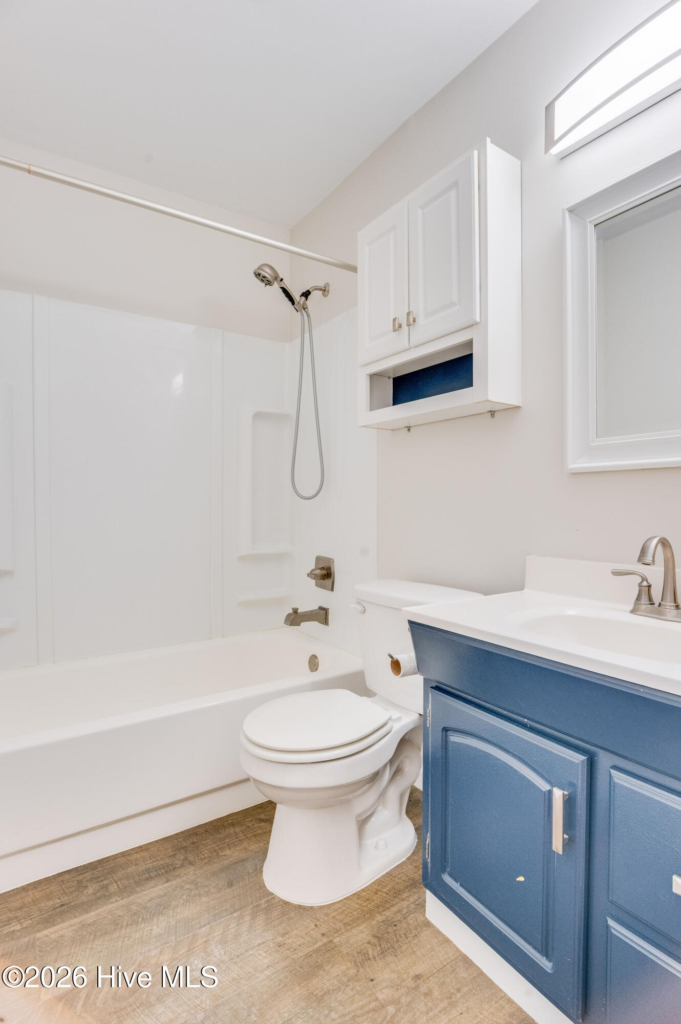 100547210 | Photo 17