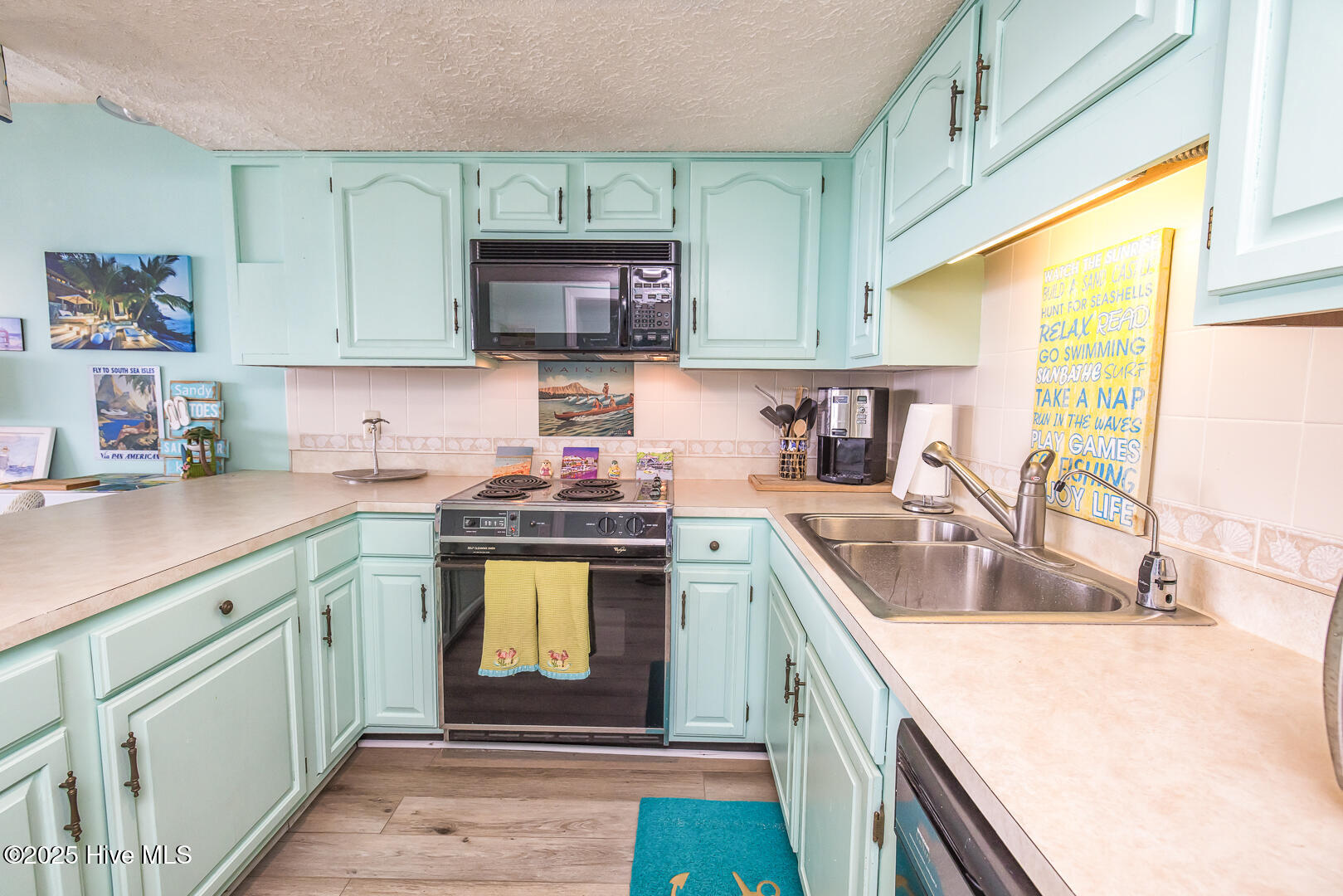 100521839 | Photo 12