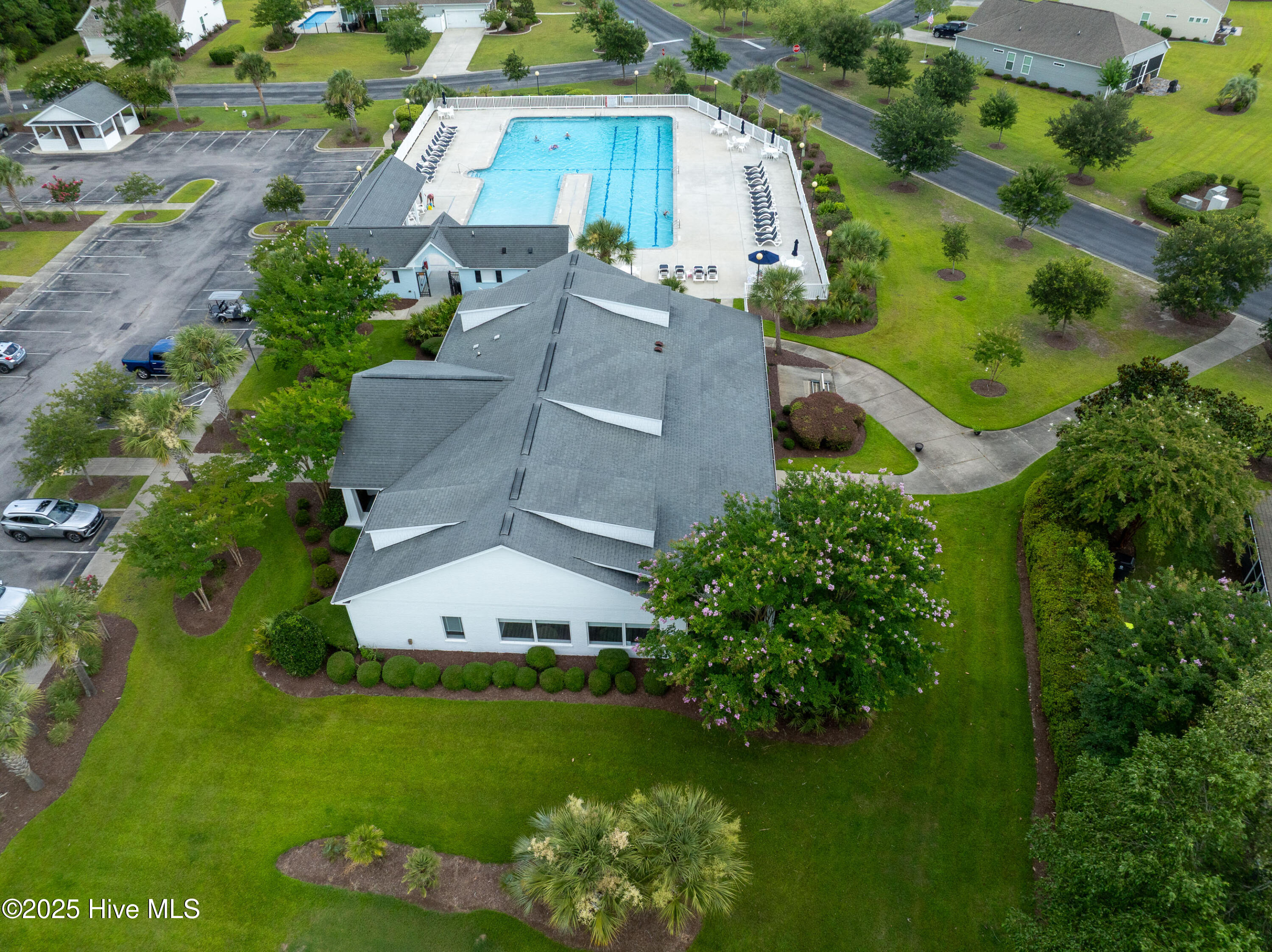 100533720 | Photo 37