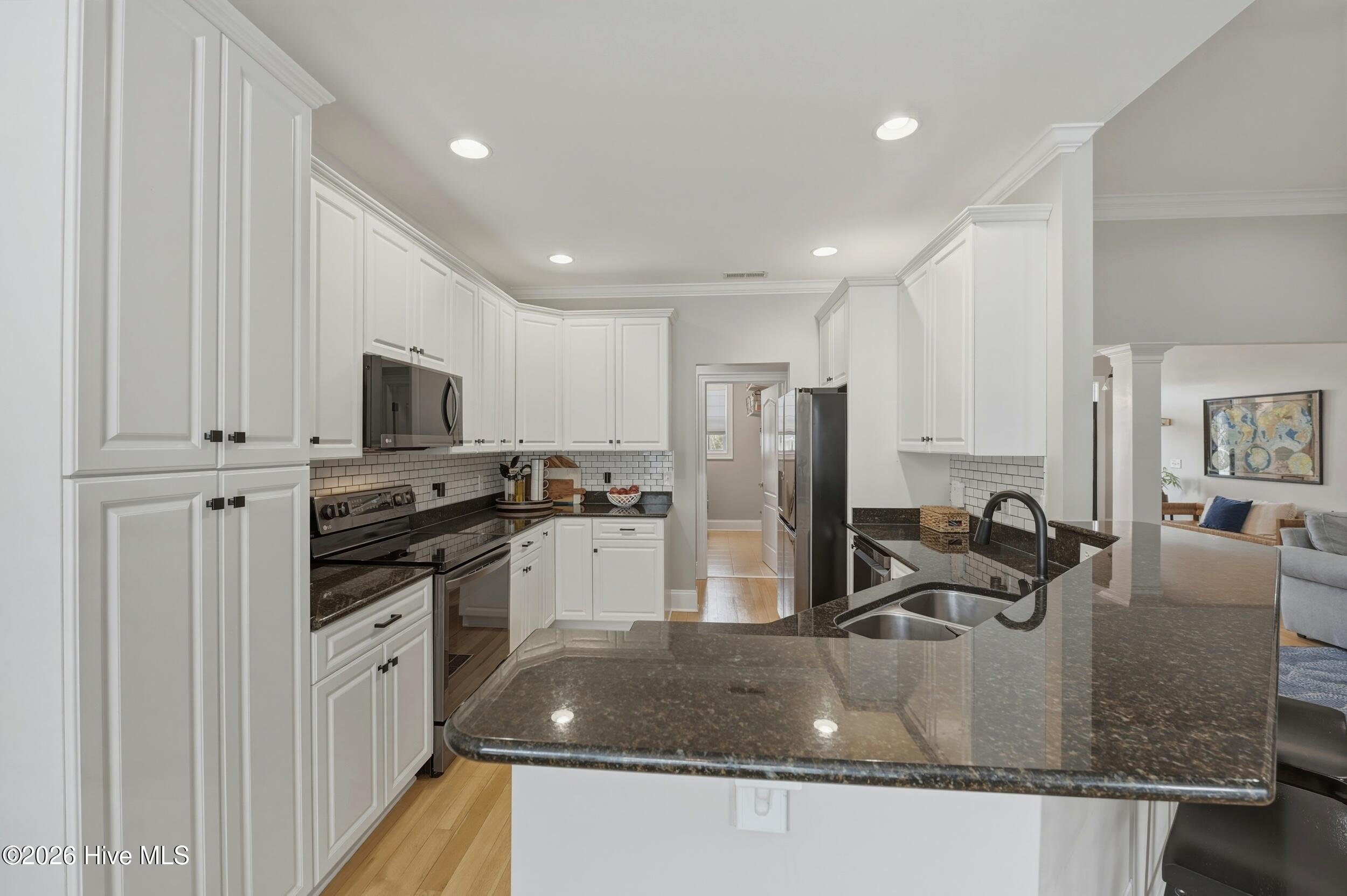 100556453 | Photo 15