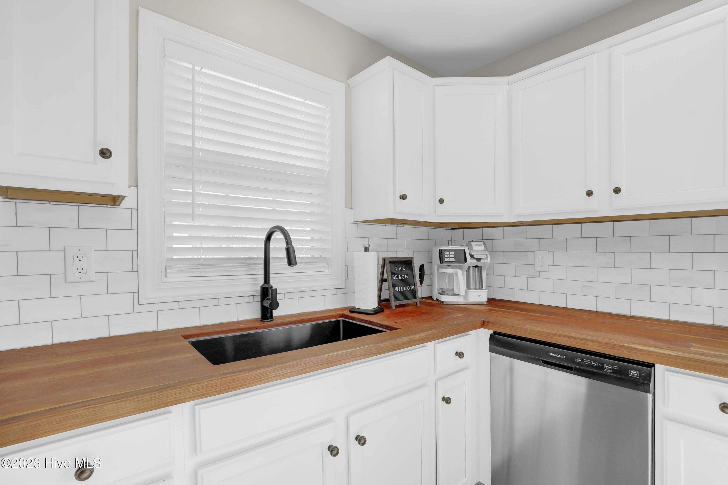 100552023 | Photo 10