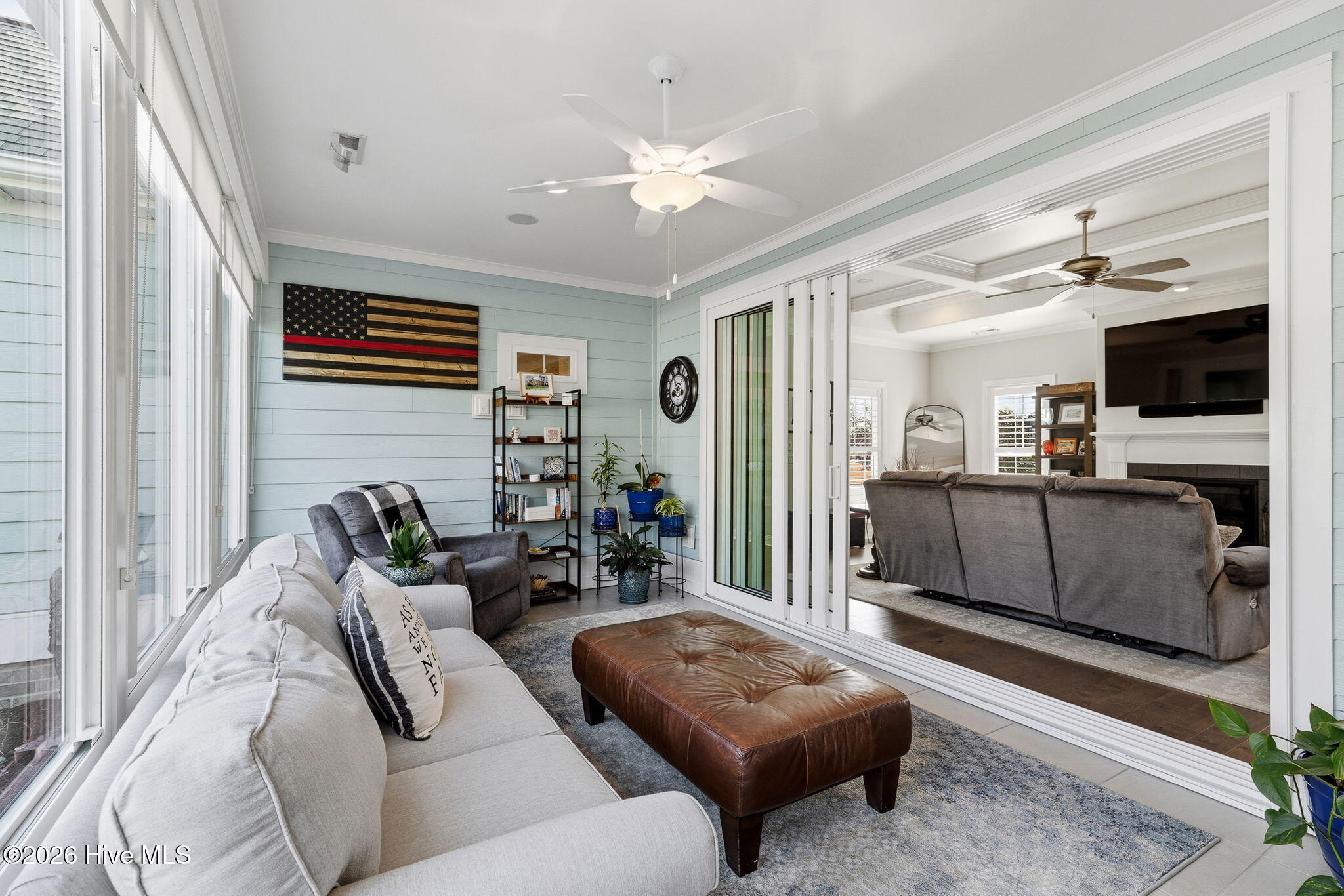 100554353 | Photo 49