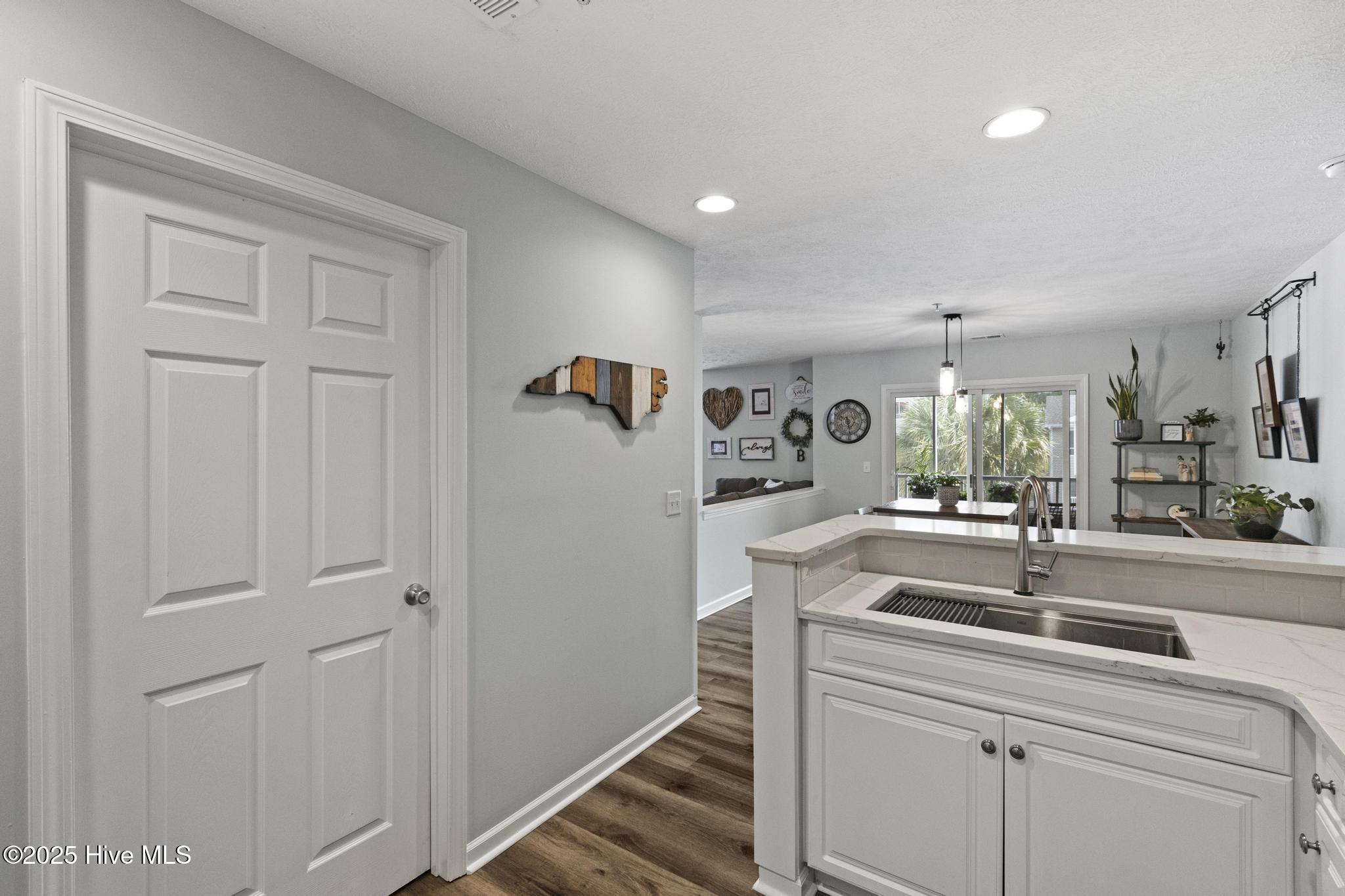 100508509 | Photo 14