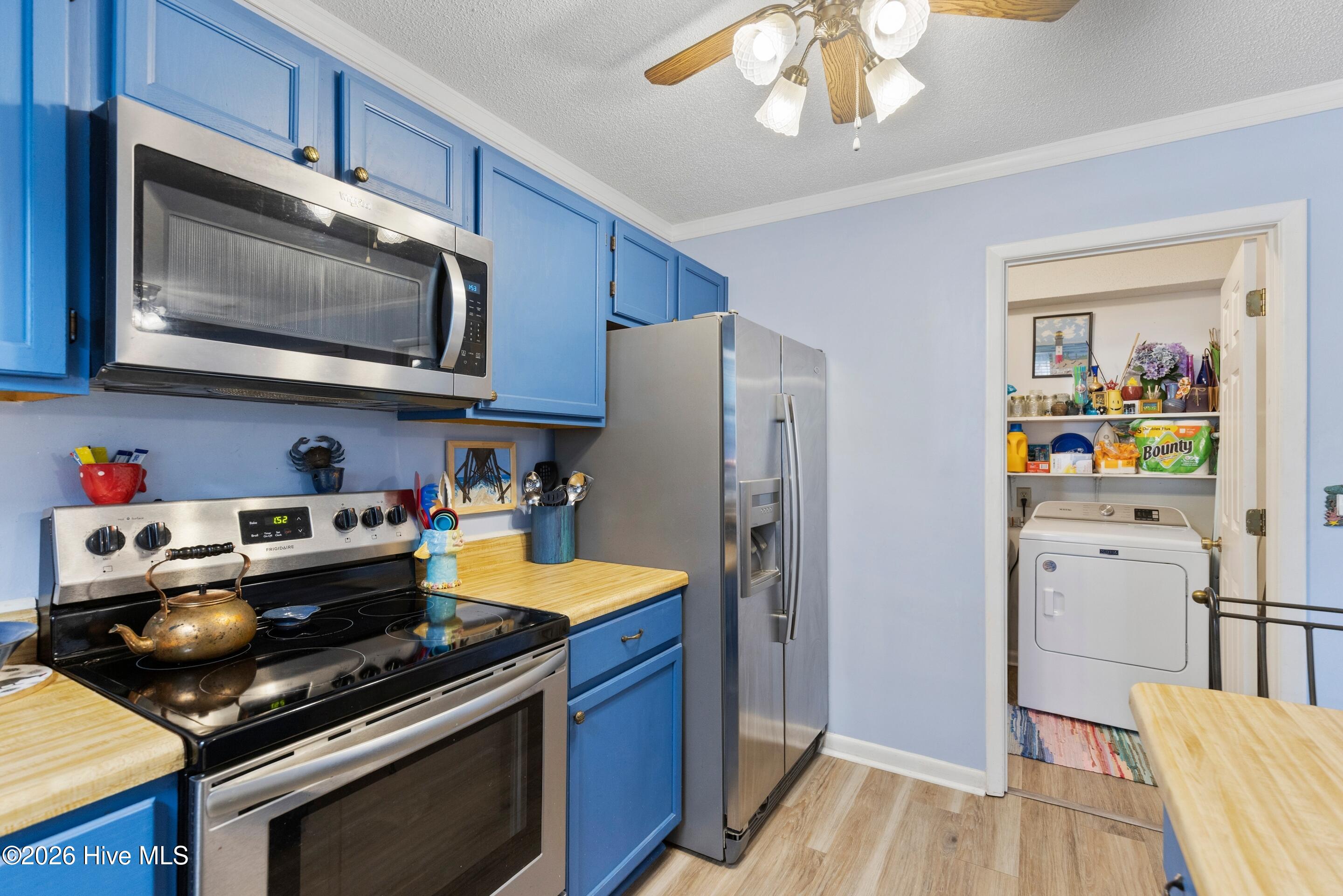 100550248 | Photo 27