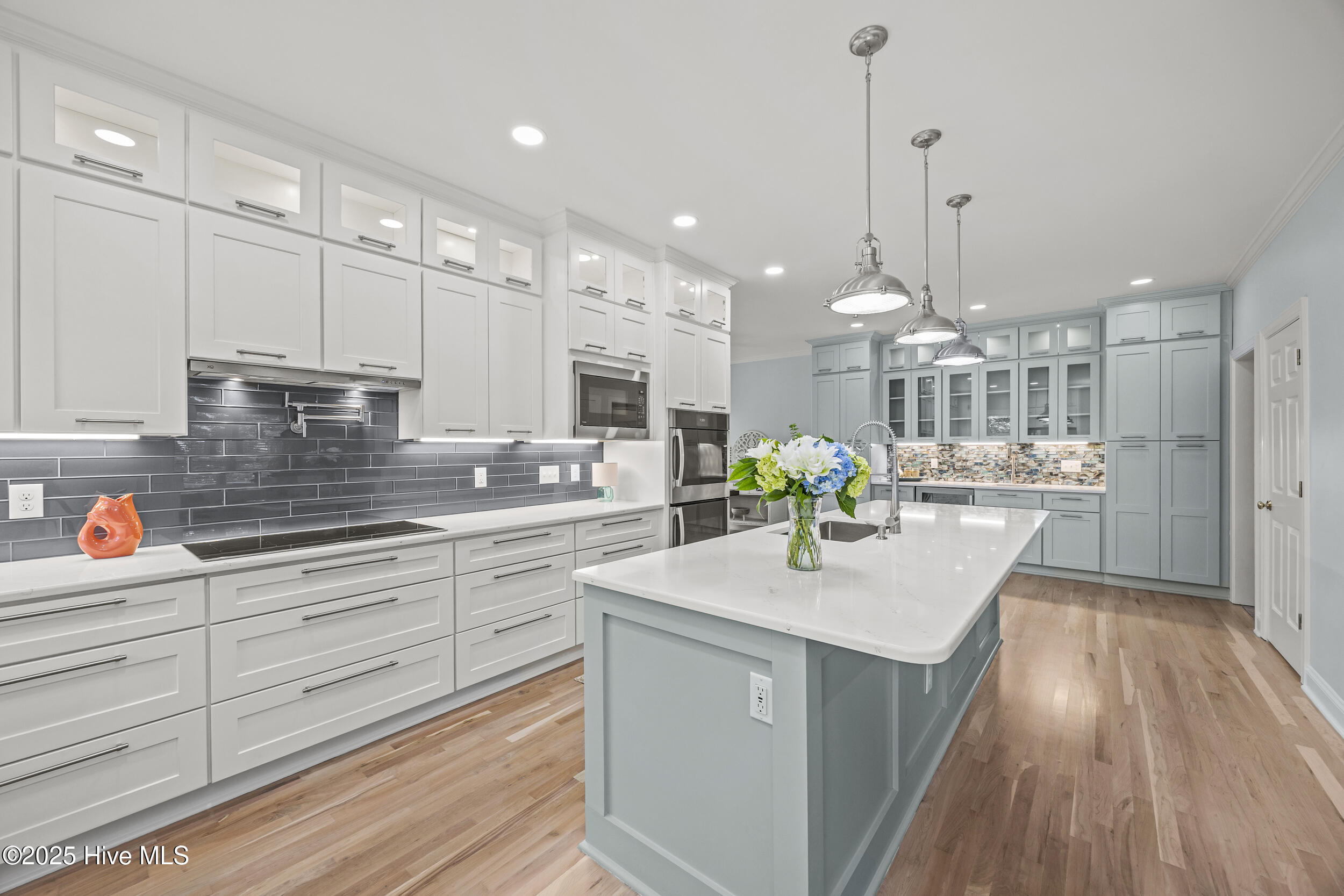 100519629 | Photo 15